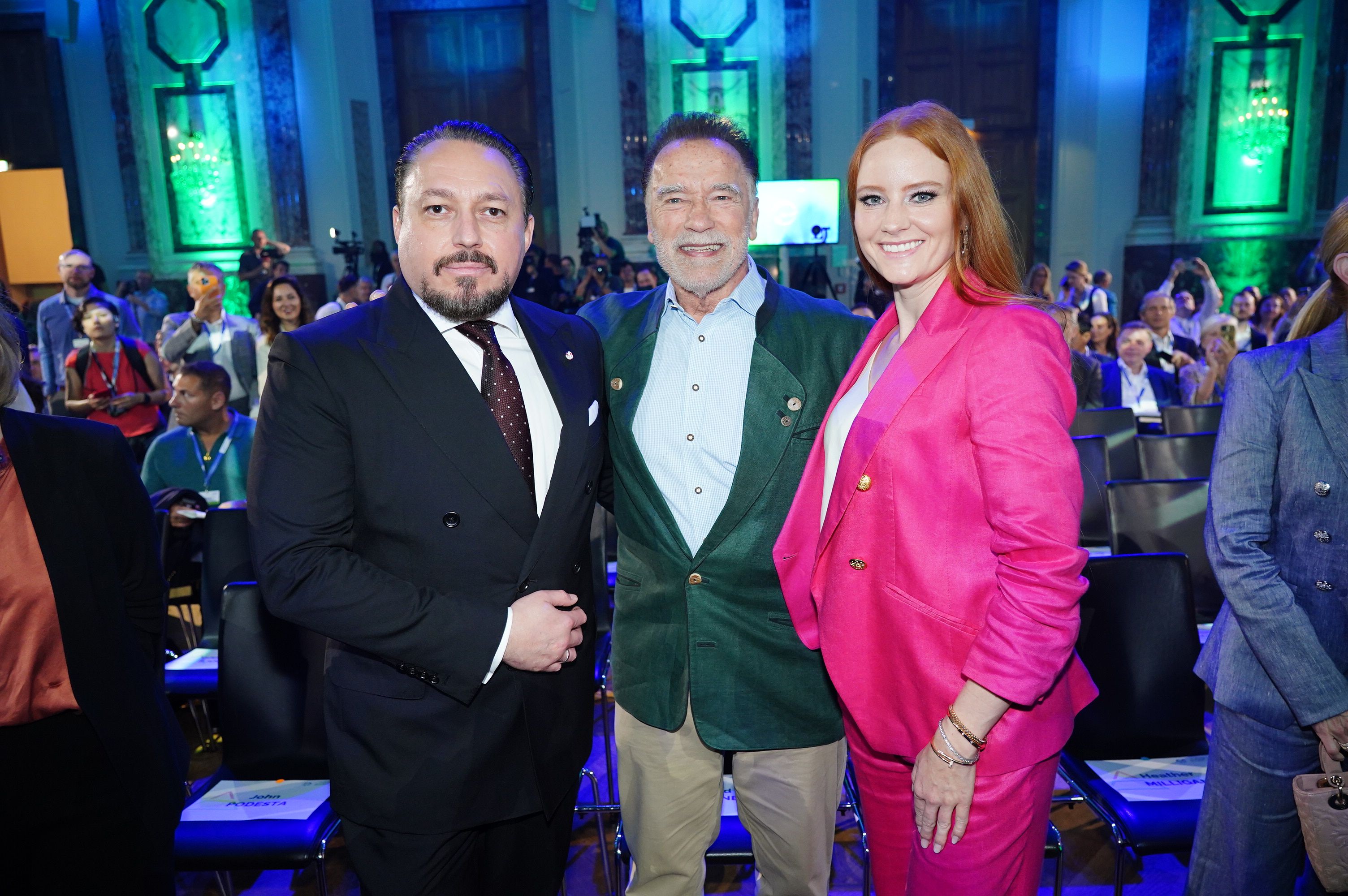 Arnold Schwarzenegger erwartet in Kitzbühel Gäste wie Barbara Meier und ihren Mann Klemens Hallmann.