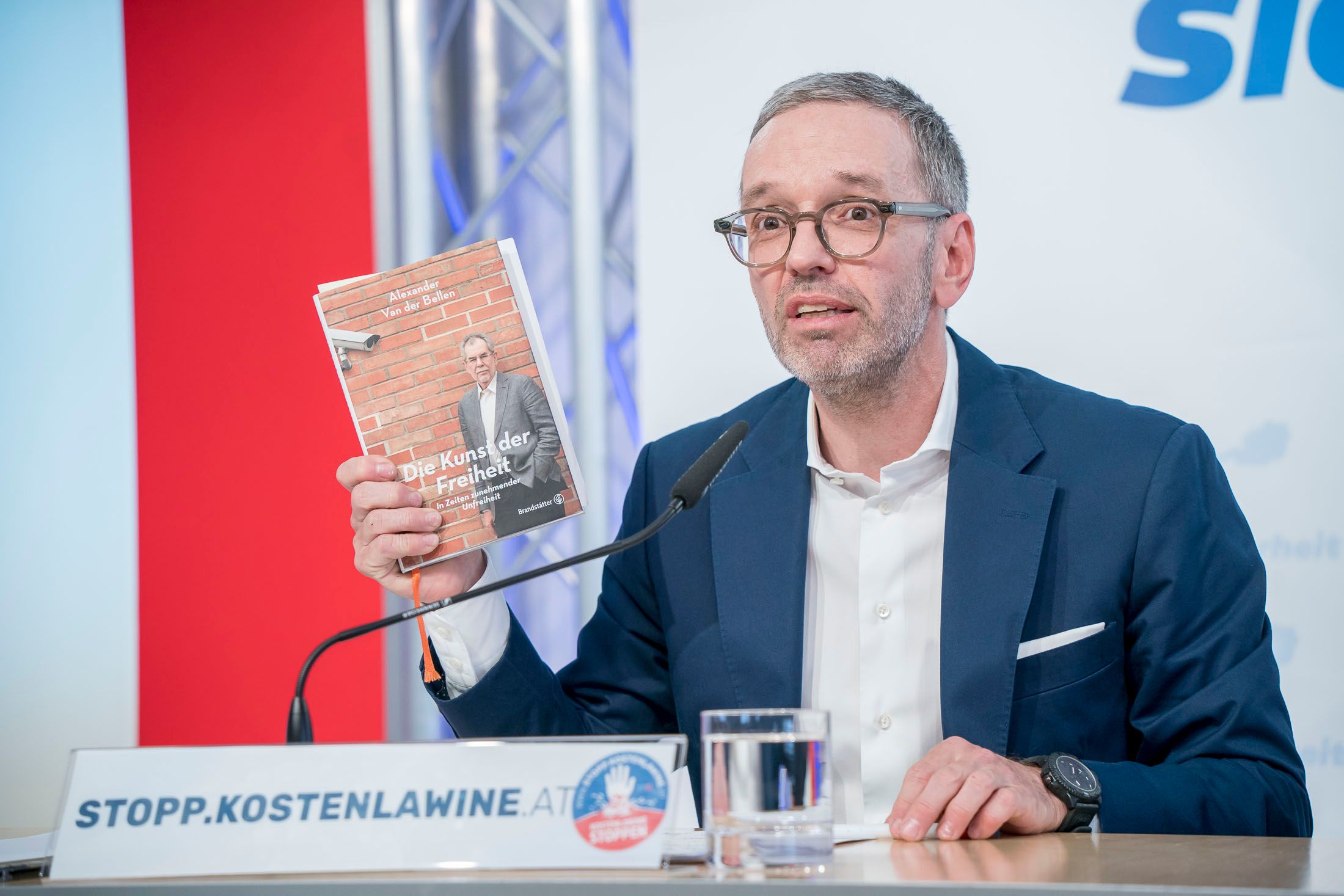 Herbert Kickl nimmt sich einmal mehr den Bundespräsidenten vor. (Archivbild)