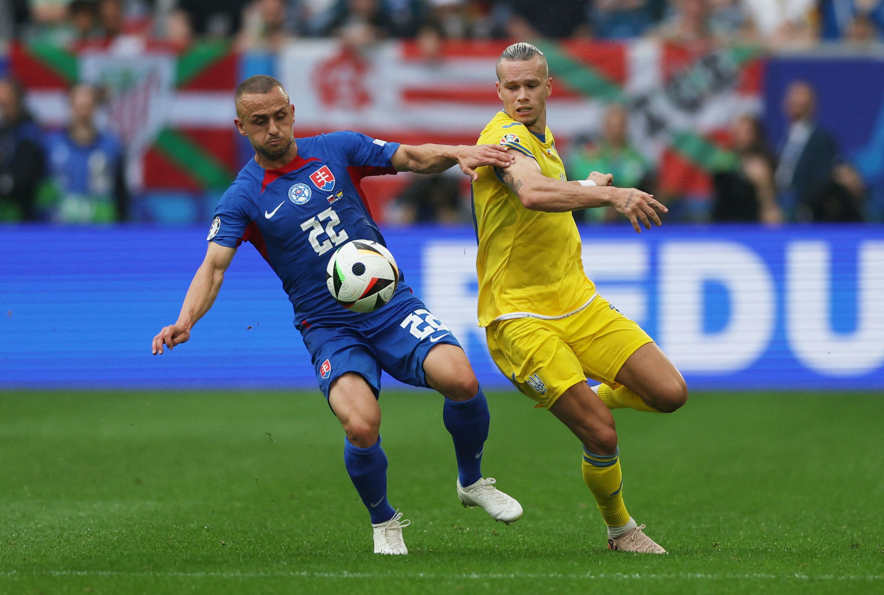 Slowakei und Ukraine im EM-Duell. 