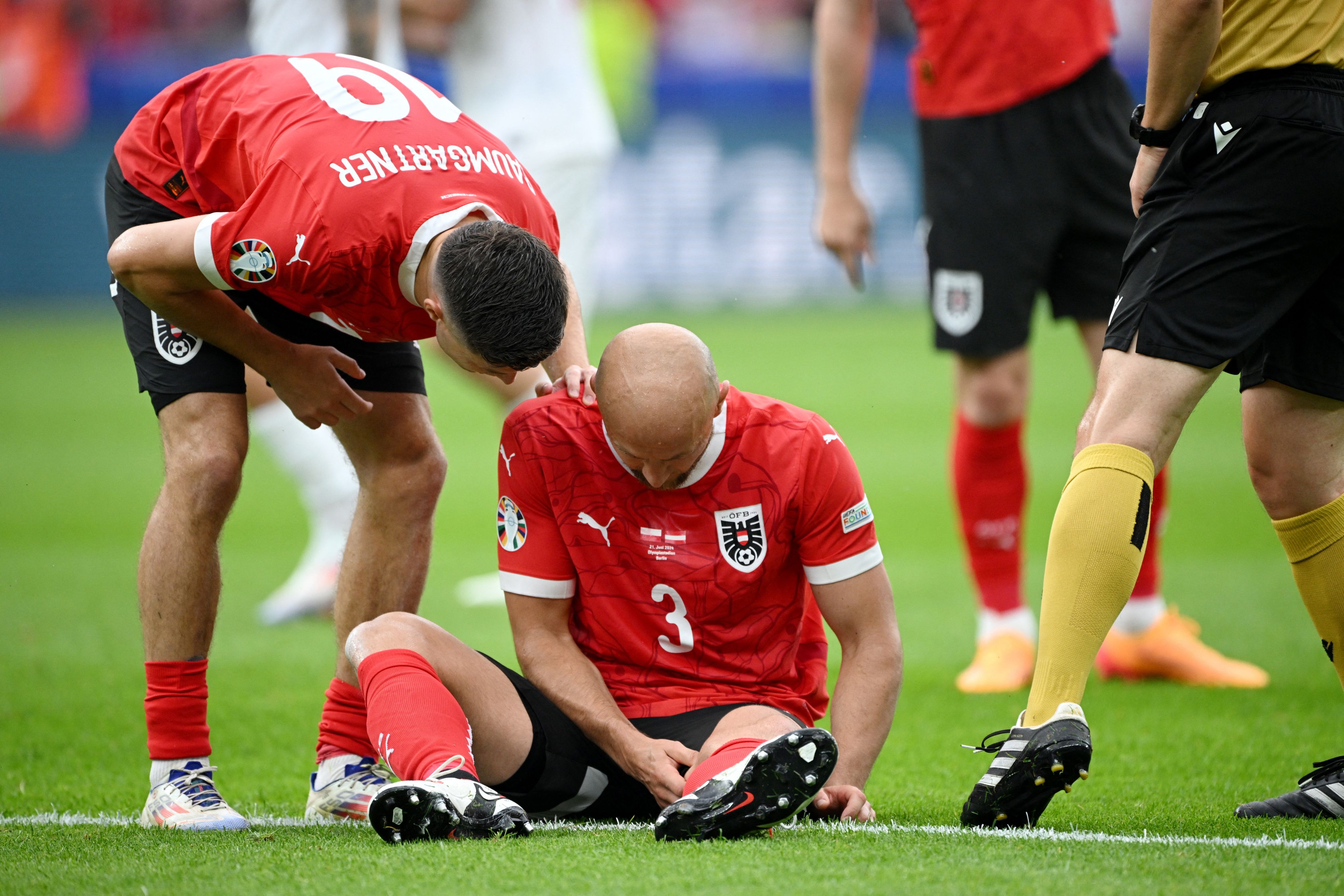 Gernot Trauner musste verletzt vom Feld. 