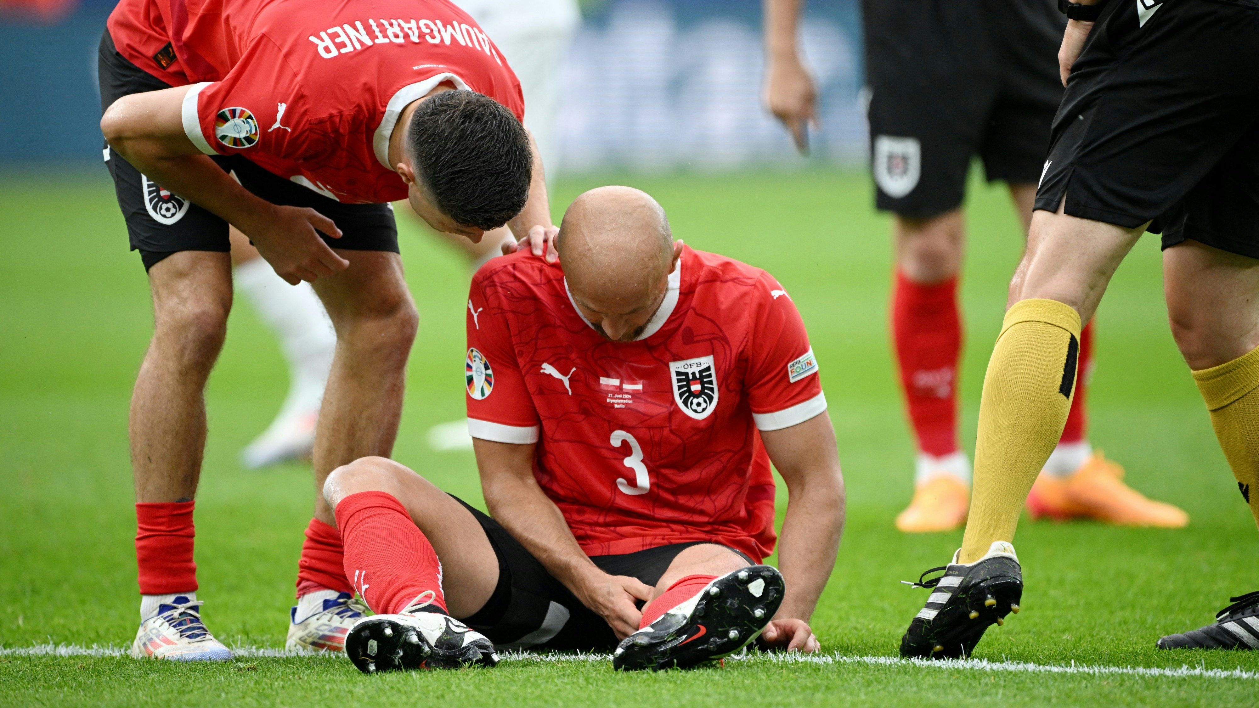 Gernot Trauner musste verletzt vom Feld. 
