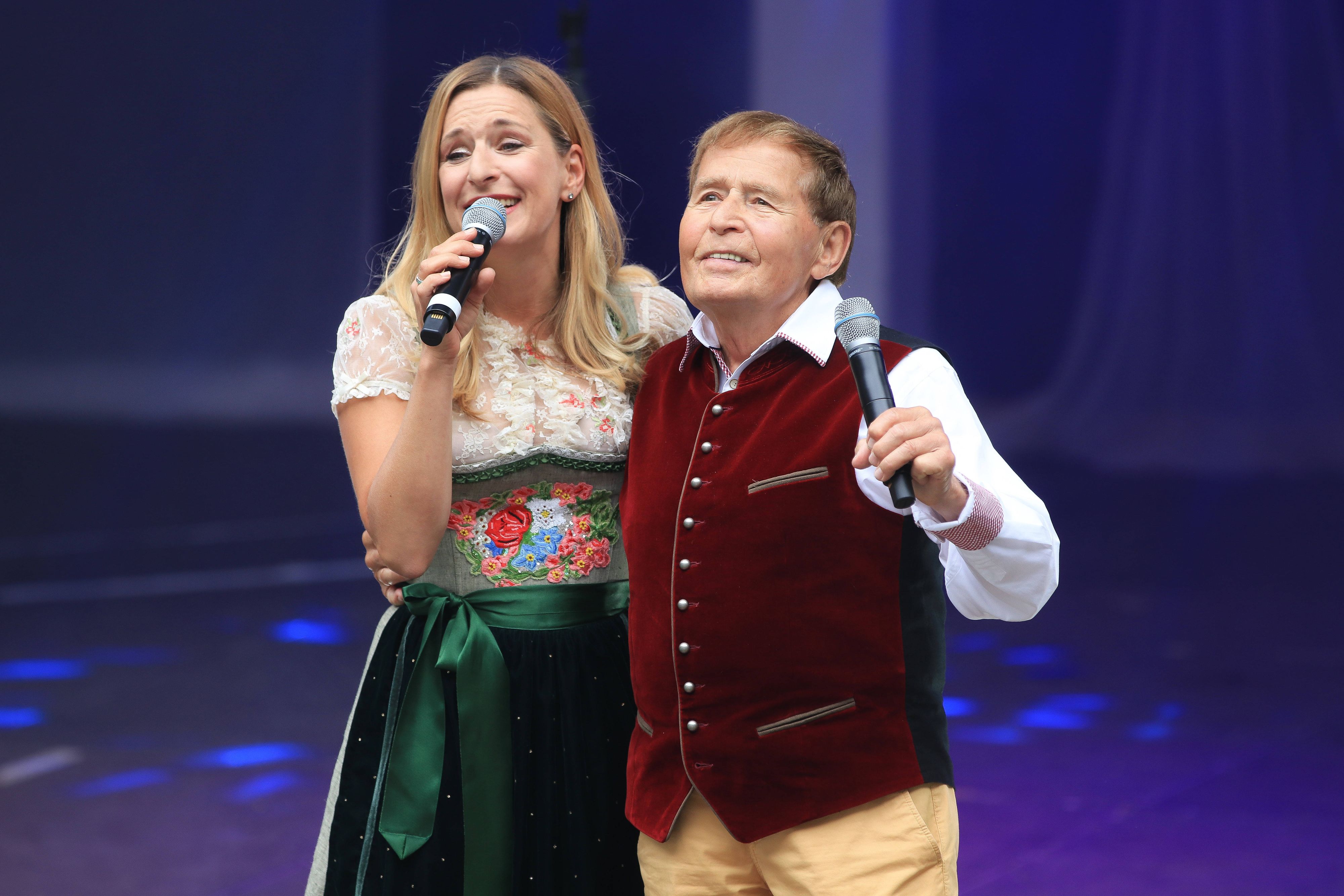 Stefanie Hertel mit ihrem Papa Eberhard