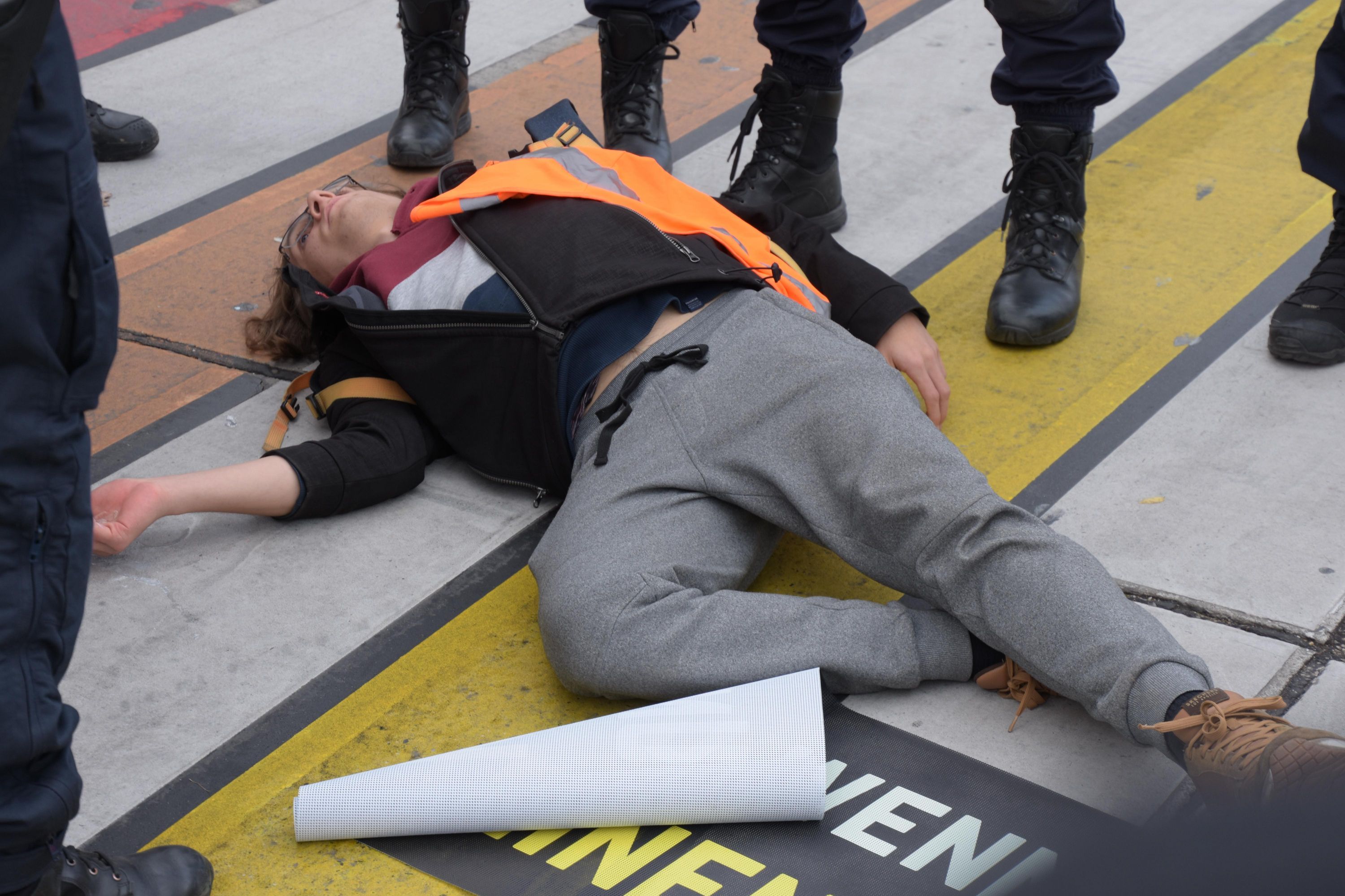Simon Marcher beim Protest am Praterstern.