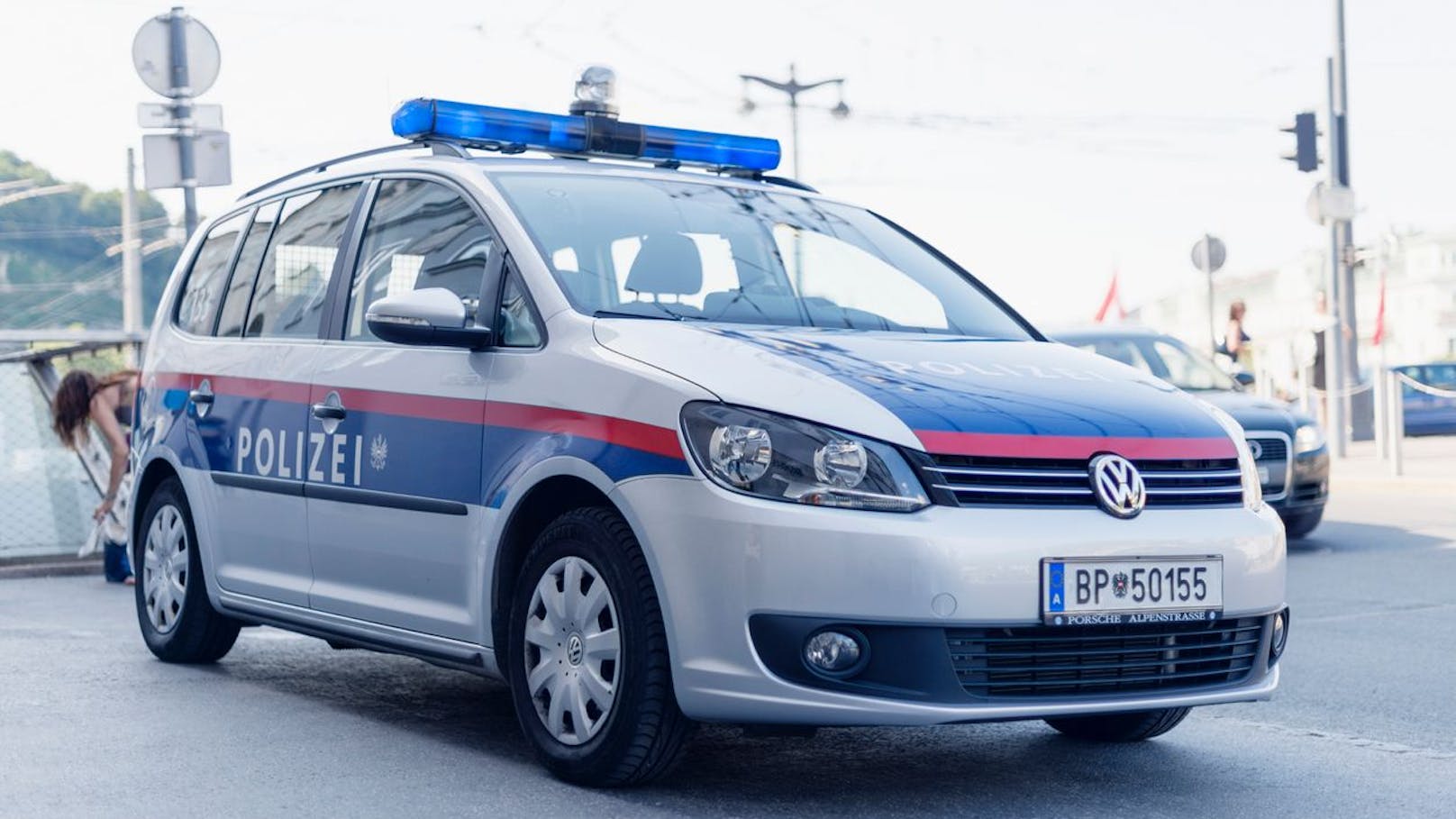 Messerangriff in Salzburg, dann Polizisten attackiert