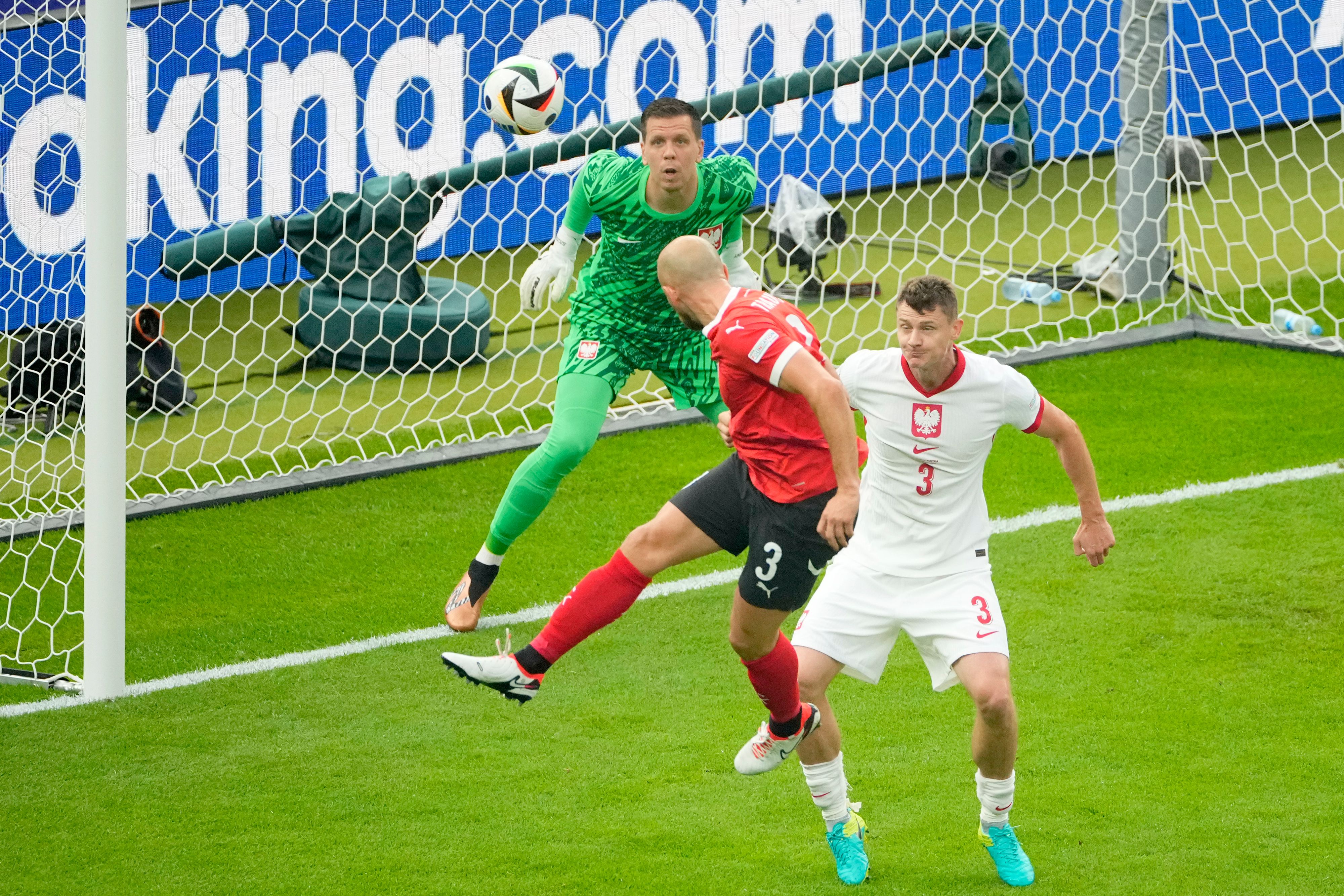 Gernot Trauner netzte zum 1:0 ein, musste dann verletzt raus.