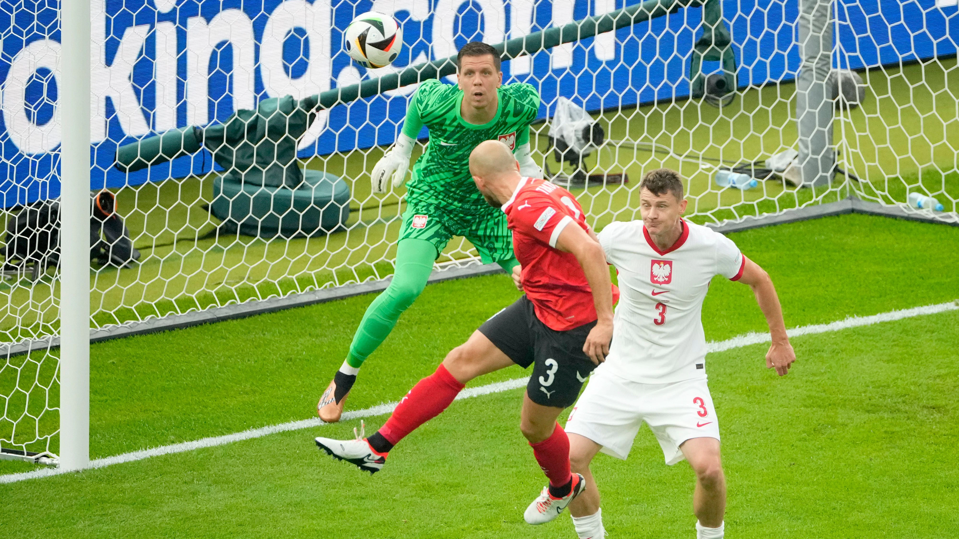 Gernot Trauner netzte zum 1:0 ein, musste dann verletzt raus