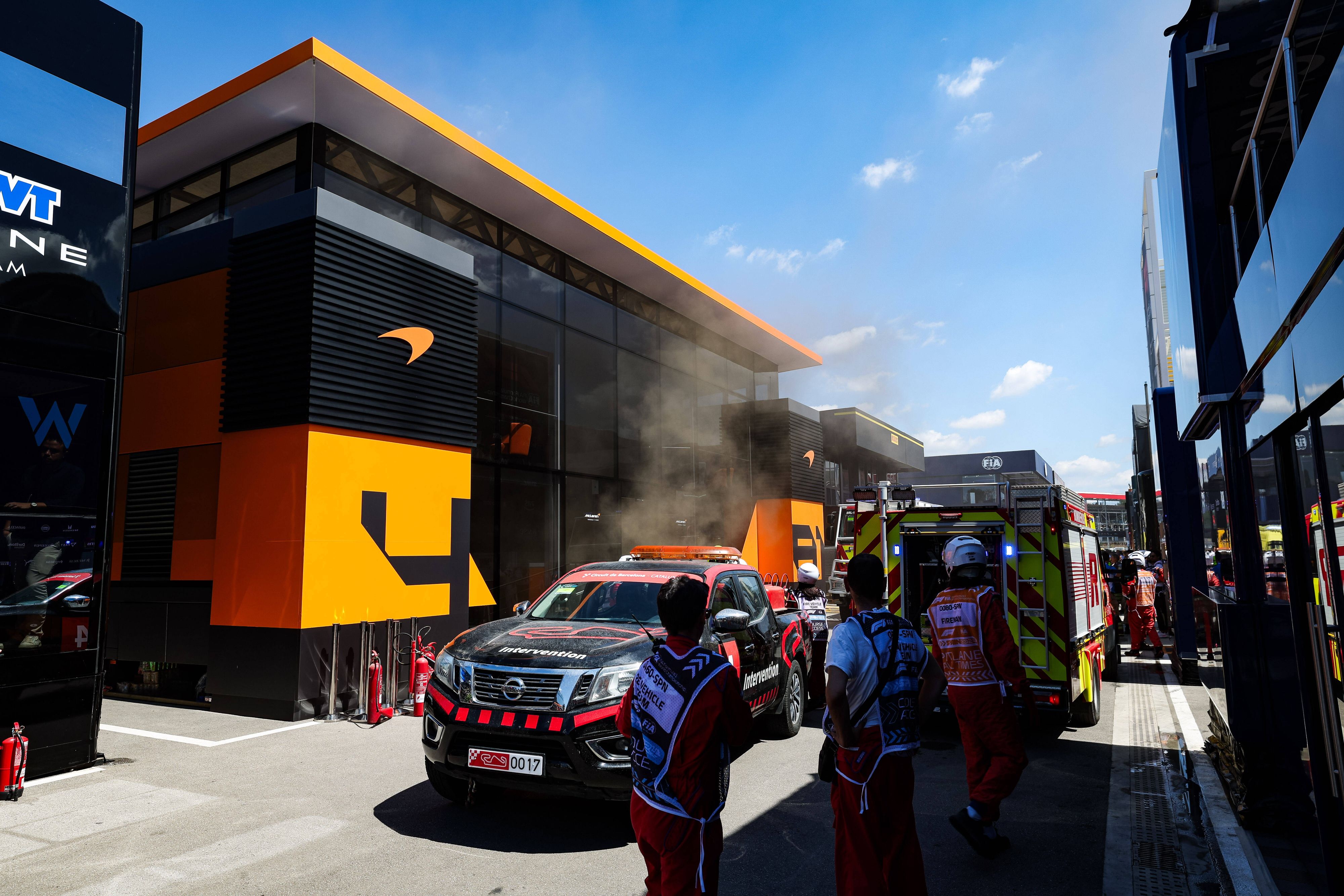 Boxenbrand bei McLaren in Spanien