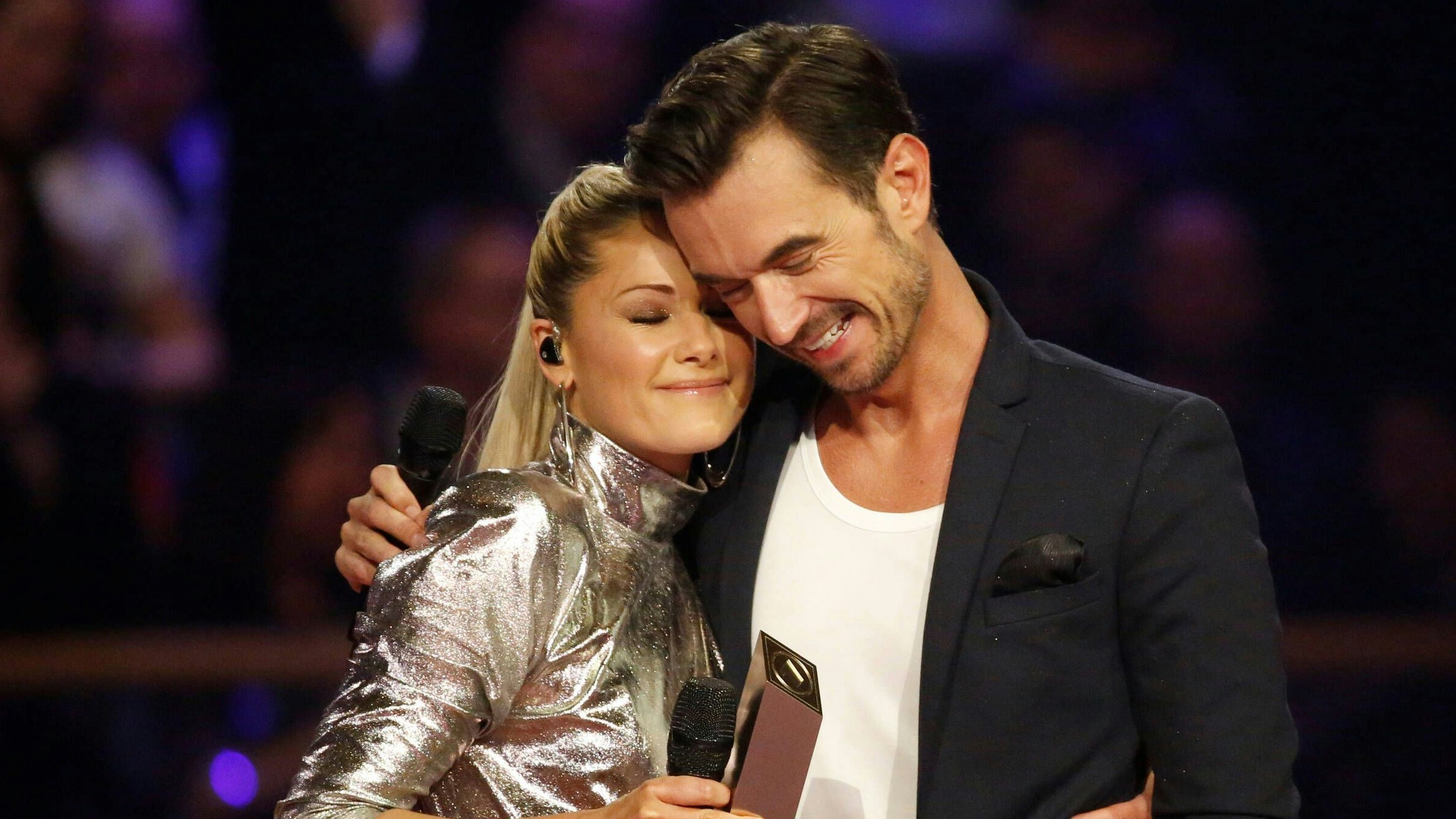 Die neuesten Fotos zeigen, wie verdächtig nah sich die beiden Schlagerstars immer noch sind.