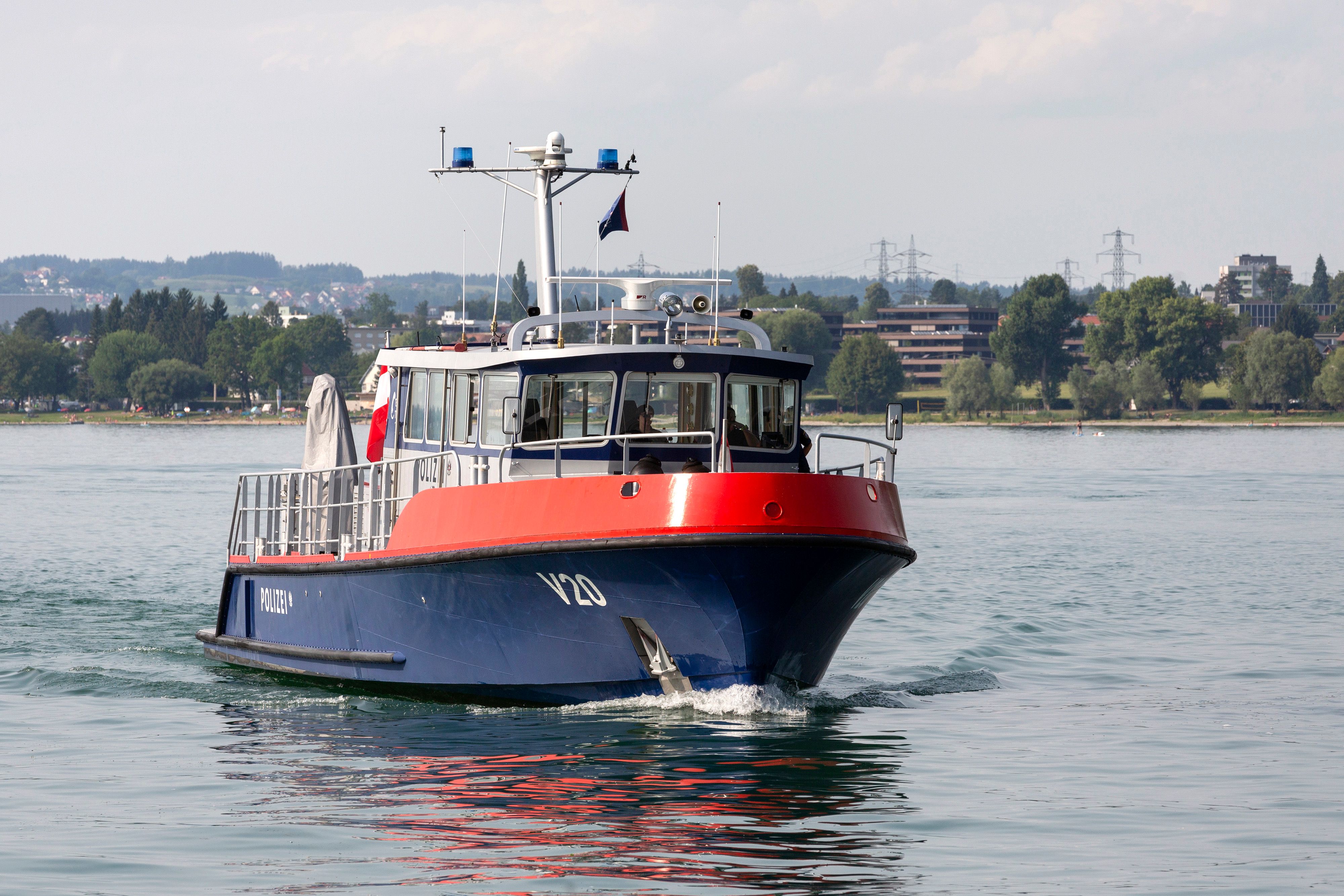 Polizei Ermittelt – Leichenfund Im Wasser! Toter Aus Dem Bodensee ...