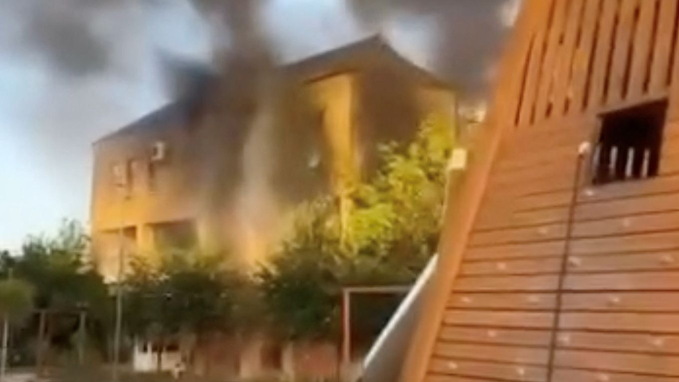 Attacke in Dagestan: Angreifer töten Priester und 6 Polizisten.