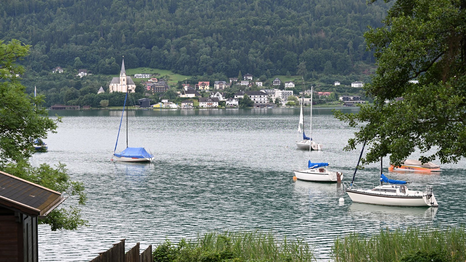 Frau ertrinkt im Wörthersee! Mann muss alles mitansehen