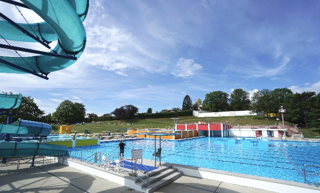 Der Vorfall ereignete sich in einem öffentlichen Freibad in Wien.