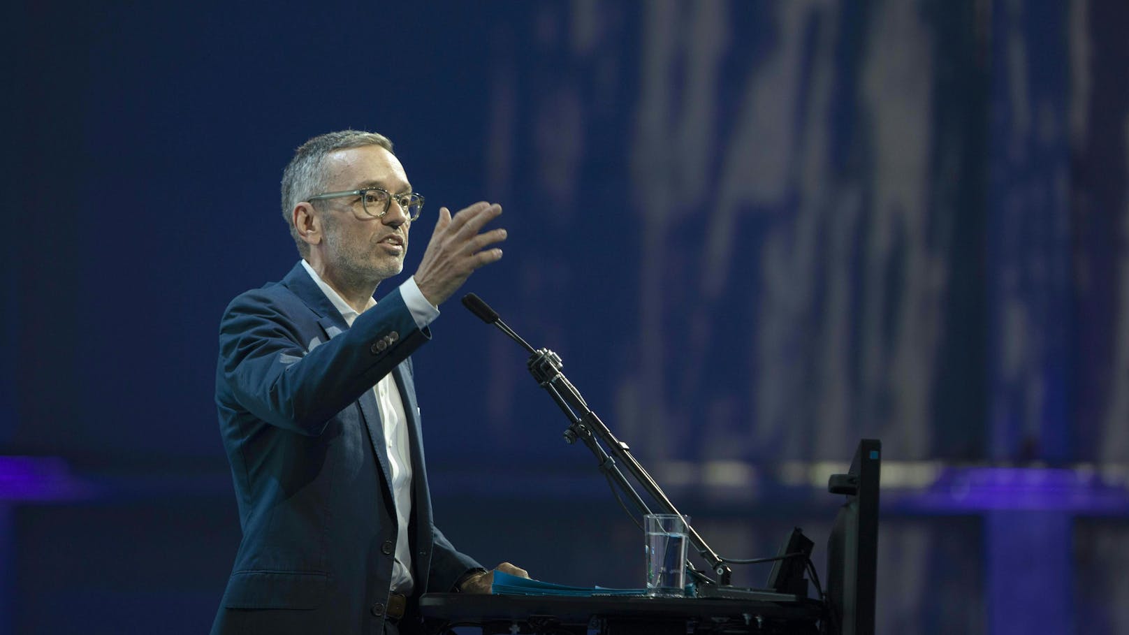 "Vorbild Ungarn" – FPÖ-Chef Kickl tobt über Babler-Plan