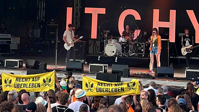 Aktion mit Folgen: Eine spontane Klima-Ansage endete mit dem Rauswurf der Band.