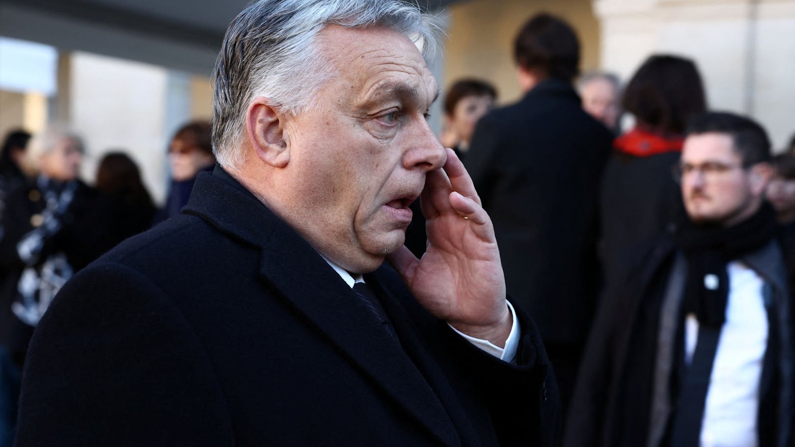 Eskorte von Viktor Orban verunfallt – ein Polizist tot
