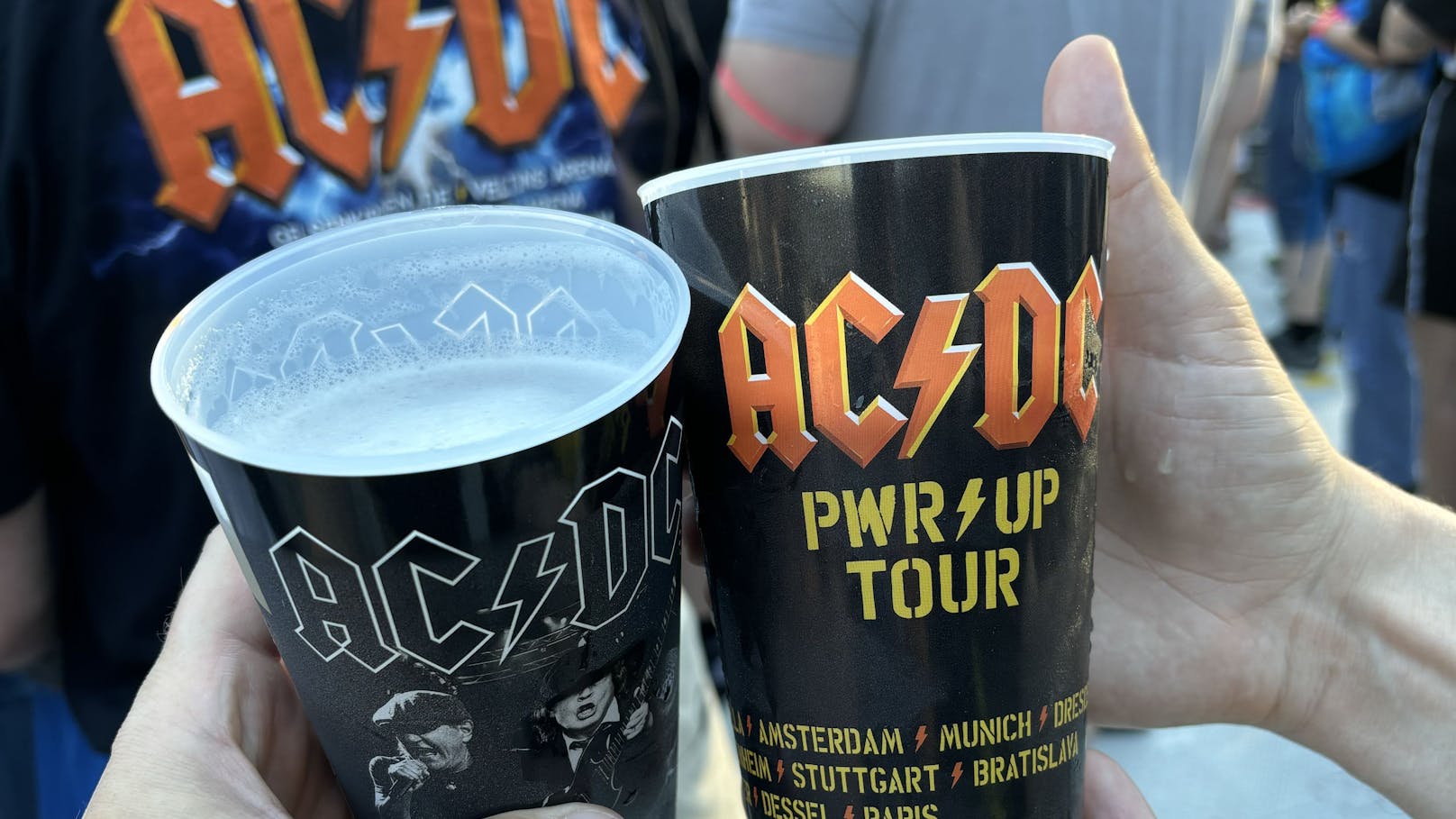 AC/DC-Fans brennen in Wien 10,30 Euro für ein Bier