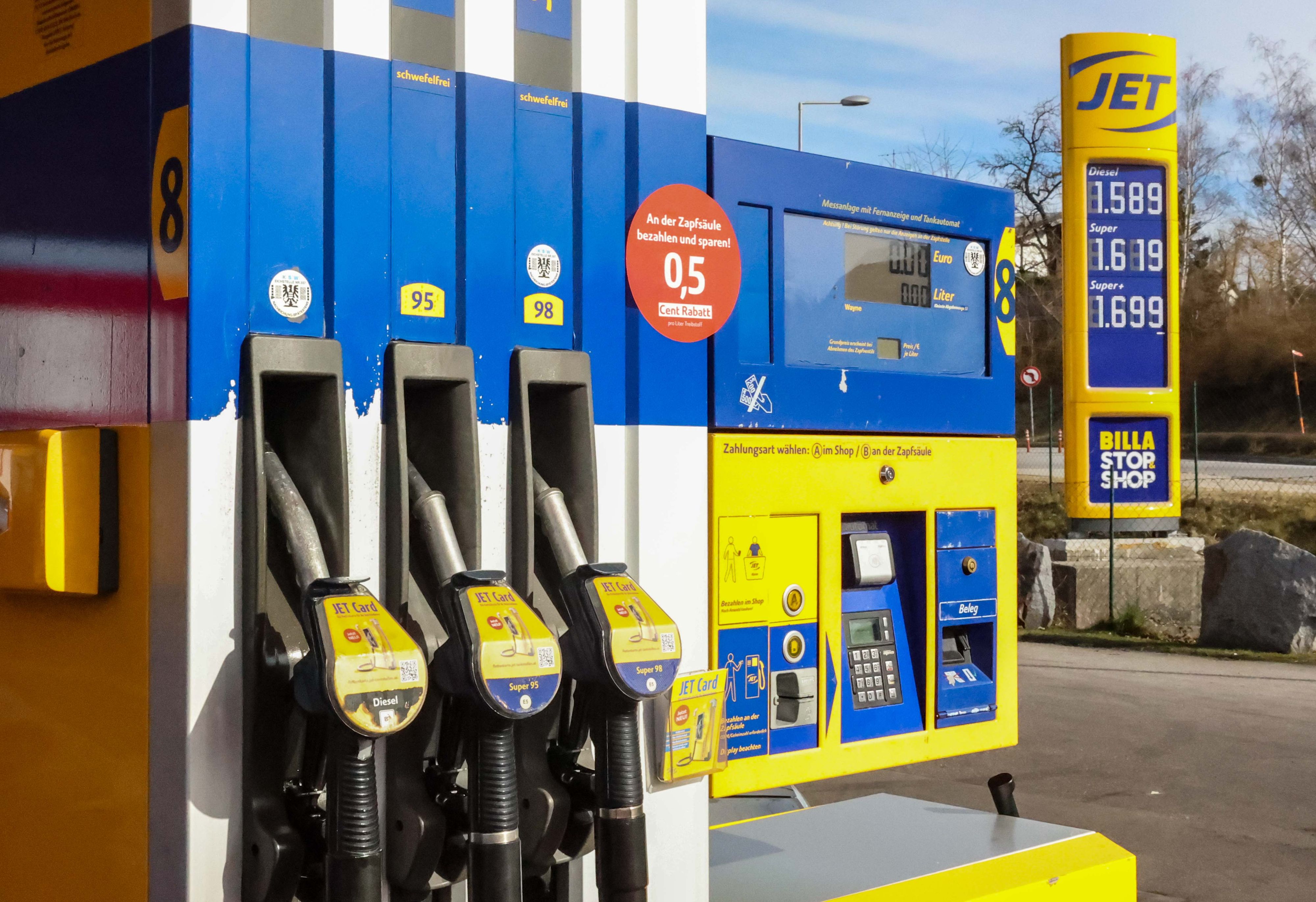 Immer teurer? Der Dieselpreis im Juni 2024 auf sein bisheriges Jahrestief.