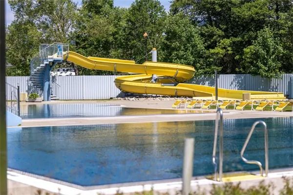 Im Freibad in Bad Leonfelden soll es am Montag zu dem brutalen Angriff auf den Bademeister gekommen sein.