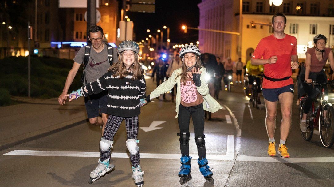 Friday Nightskating Facebook