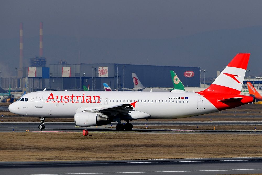 Der Hagelflieger der AUA kreiste am Dienstag über Wien. Hier ein Archivbild der OE-LBM. Der Airbus wurde inzwischen wieder repariert.