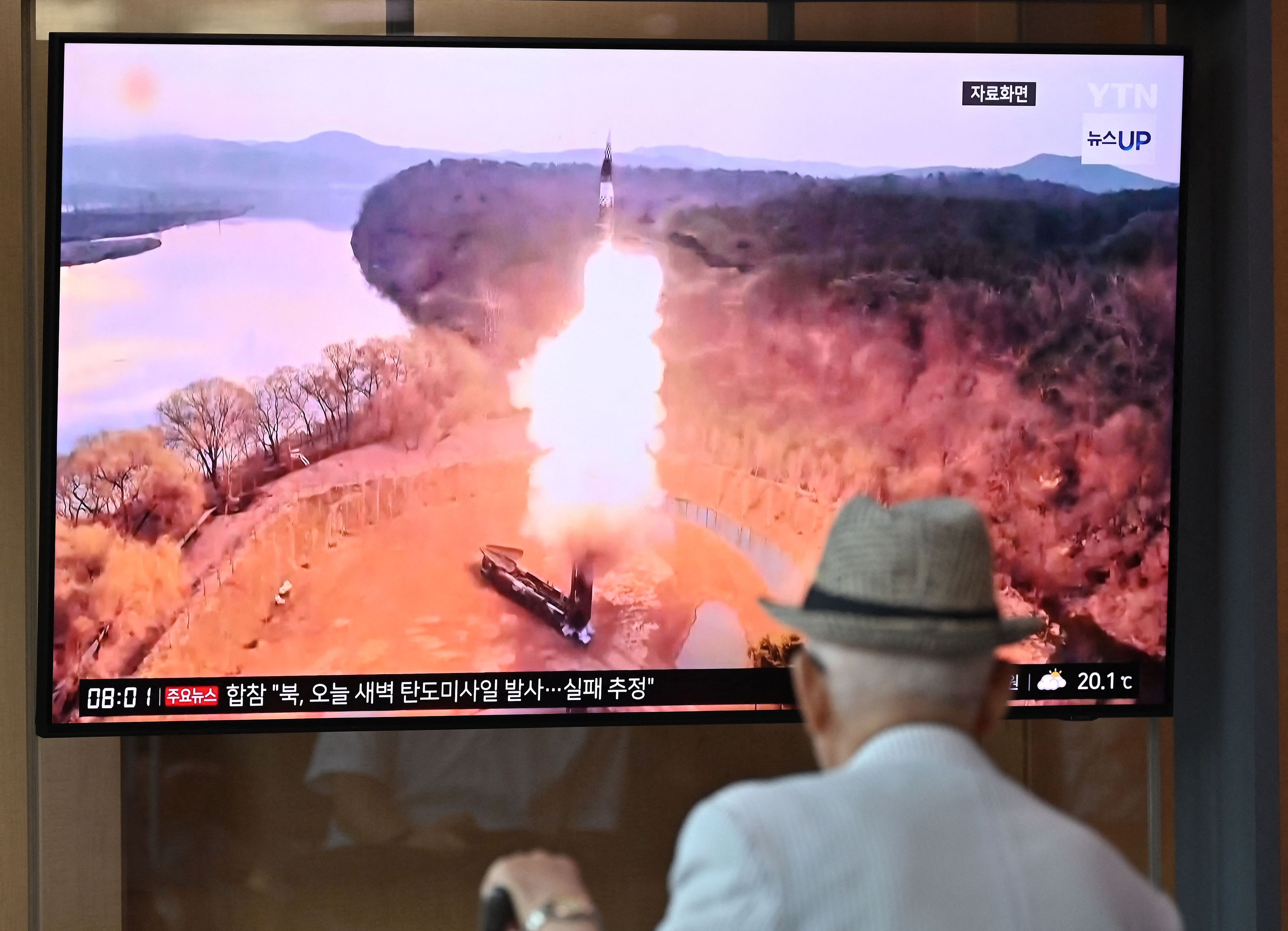 Auf Fernsehern in der südkoreanischen Hauptstadt waren die Bilder aus Nordkorea zu sehen. 