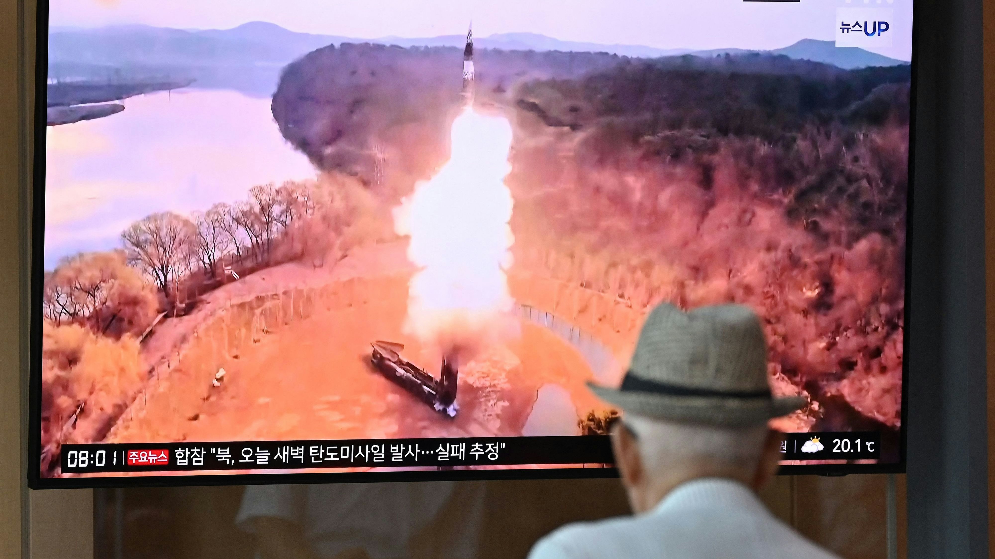 Auf Fernsehern in der südkoreanischen Hauptstadt waren die Bilder aus Nordkorea zu sehen. 