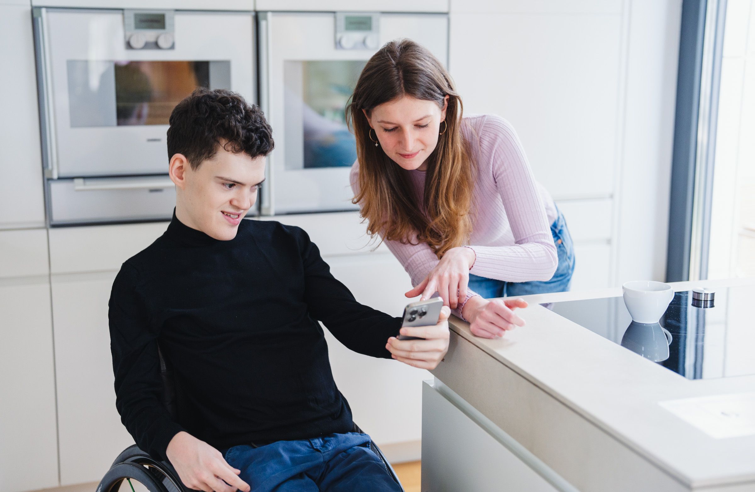 Thomas Nayer (21) hat eine Hilfe-App entwickelt.