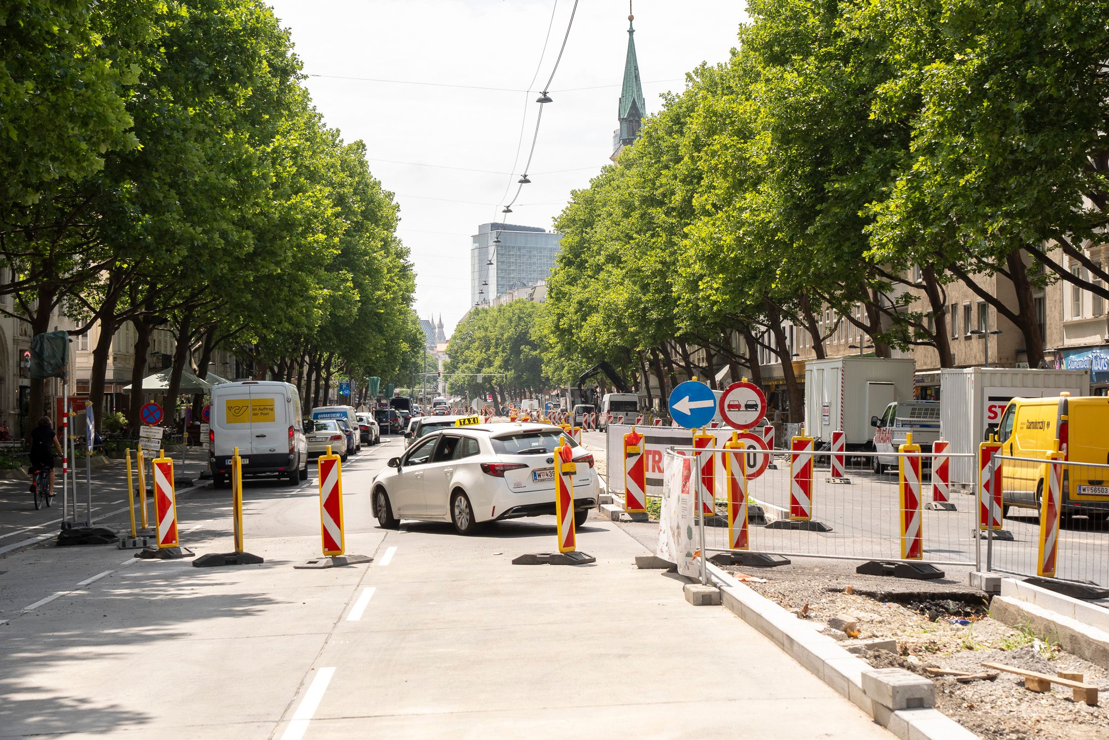 So soll die Praterstraße nach Abschluss aller Bauarbeiten aussehen - mehr Bäume, mehr Platz für Radfahrer, mehr Trinkbrunnen und Sitzgelegenheiten