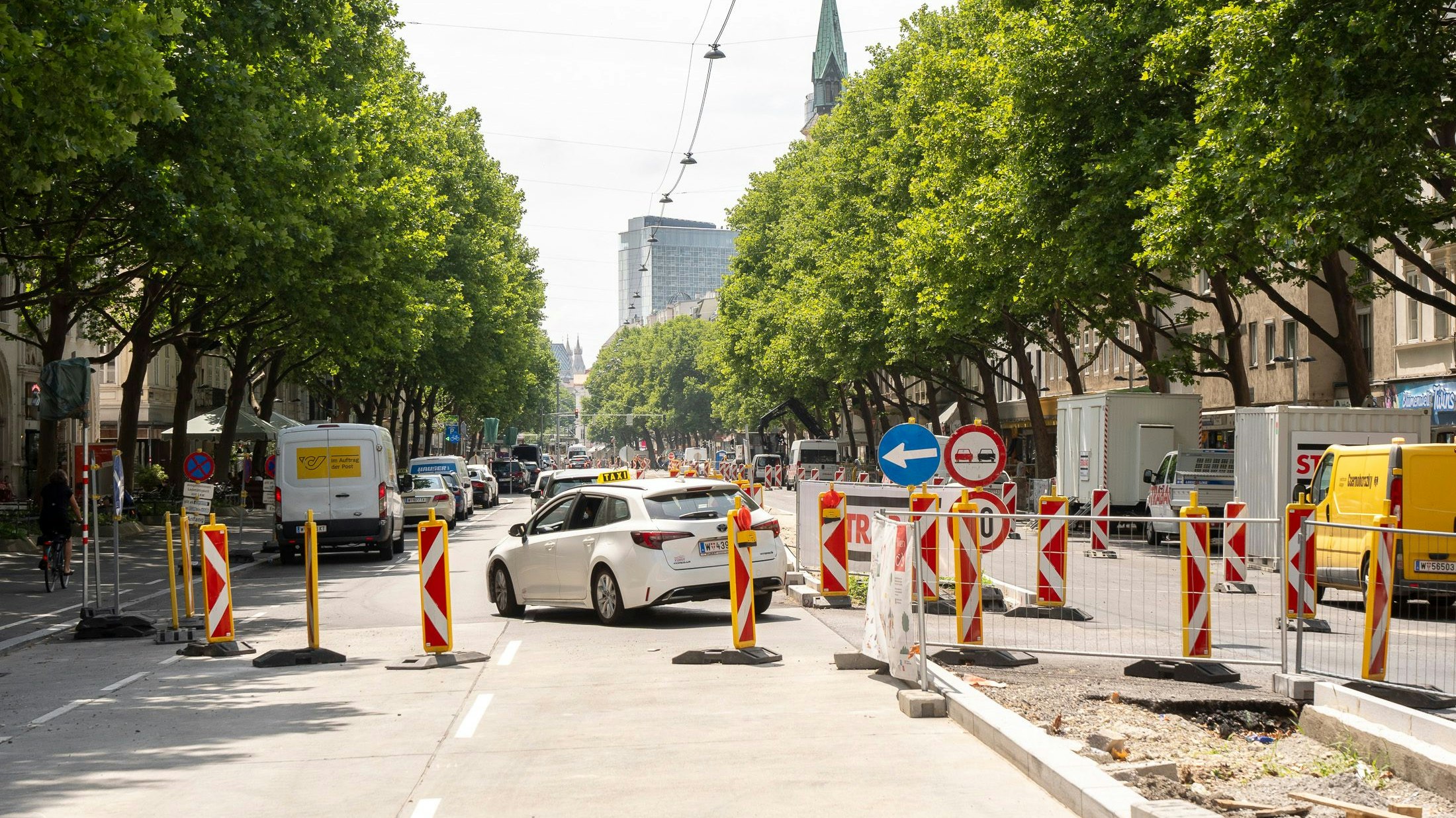 Rendering: So soll die Praterstraße nach Abschluss aller Bauarbeiten aussehen - mehr Bäume, mehr Platz für Radfahrer, mehr Trinkbrunnen und Sitzgelegenheiten