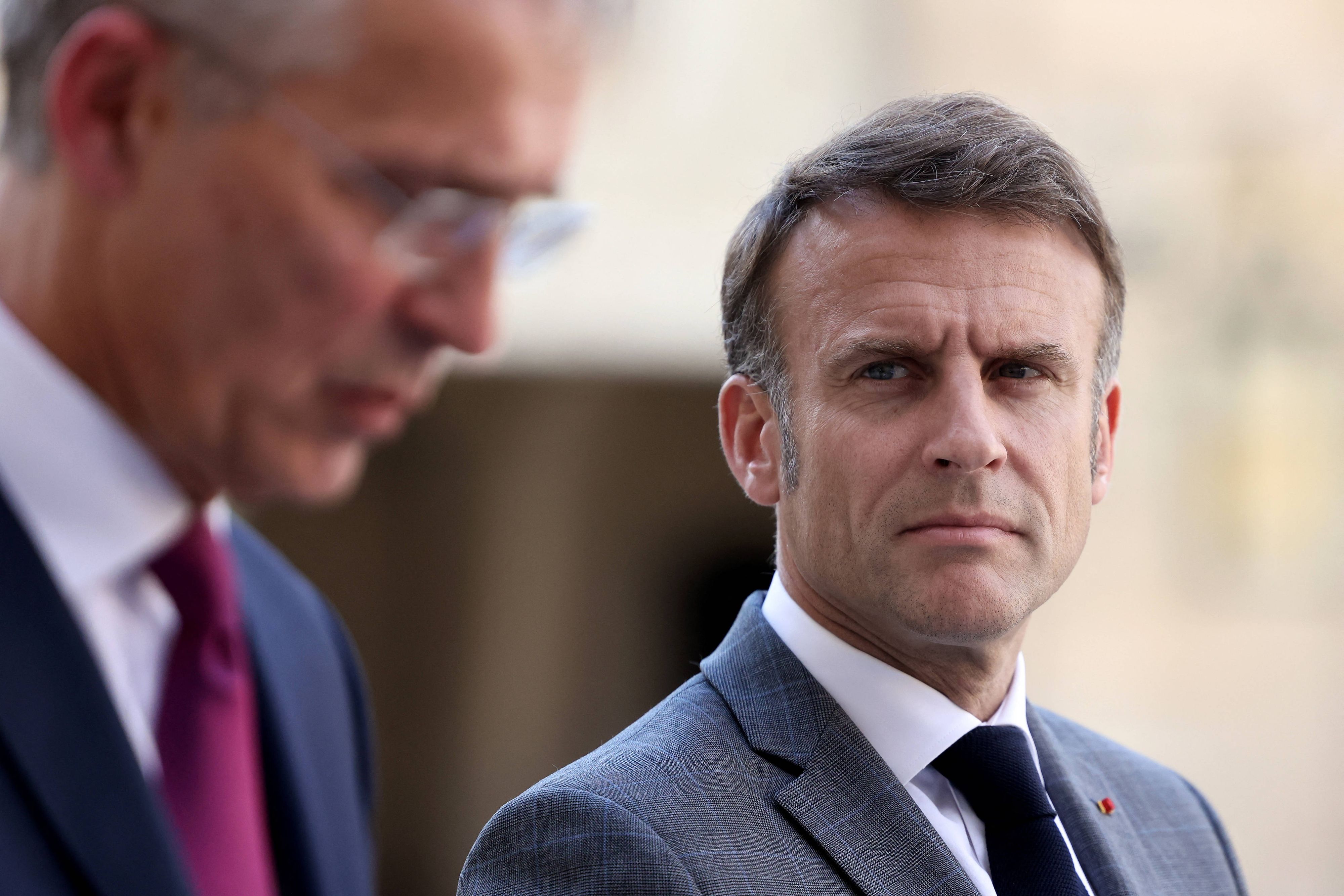 Nach der hohen Niederlage seiner Partei bei den Europawahlen beschloss Präsident Macron, das Parlament aufzulösen. Am 30. Juni und 7. Juli finden die Neuwahlen statt.