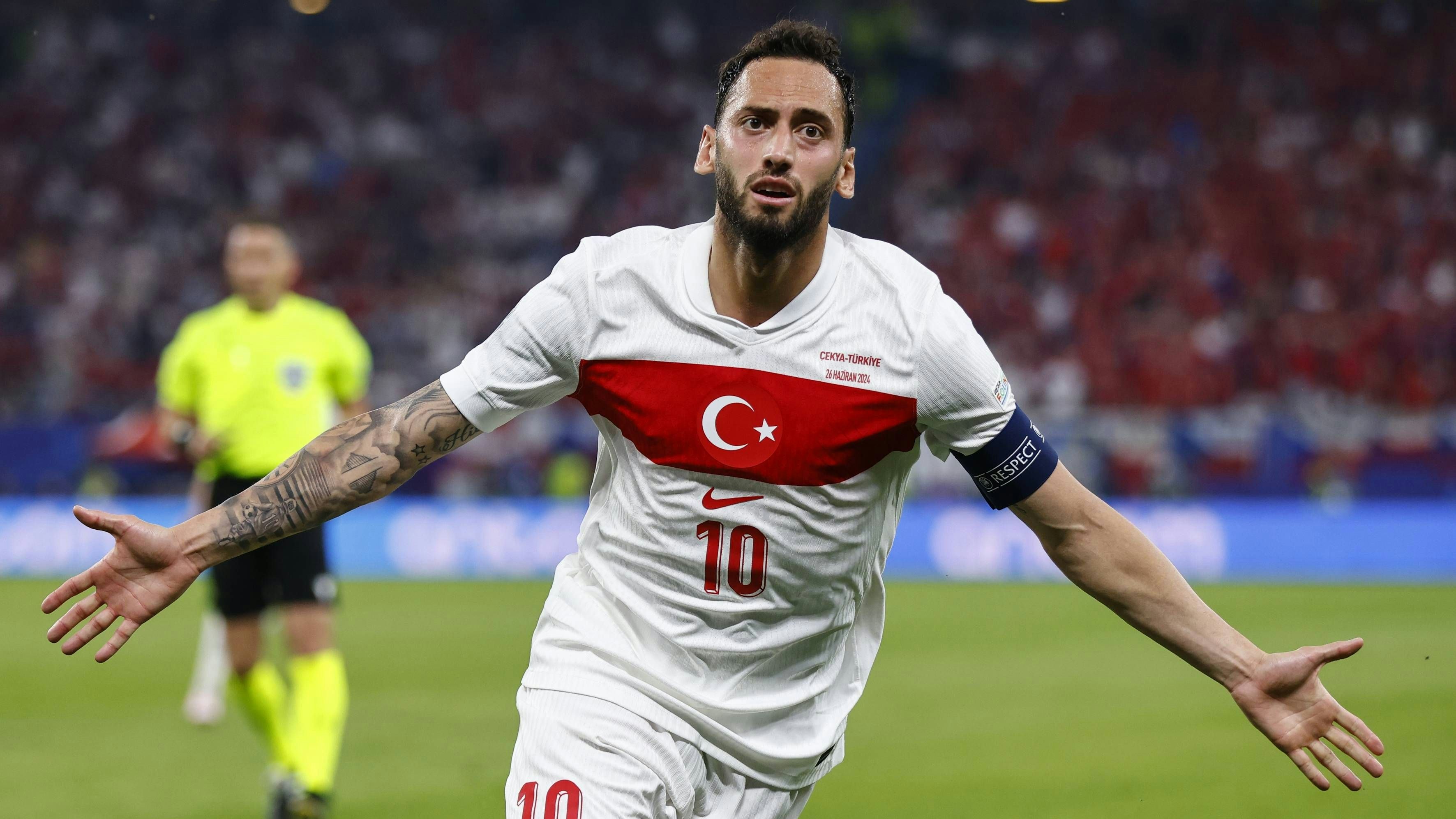 Hakan Calhanoglu fehlt gesperrt.