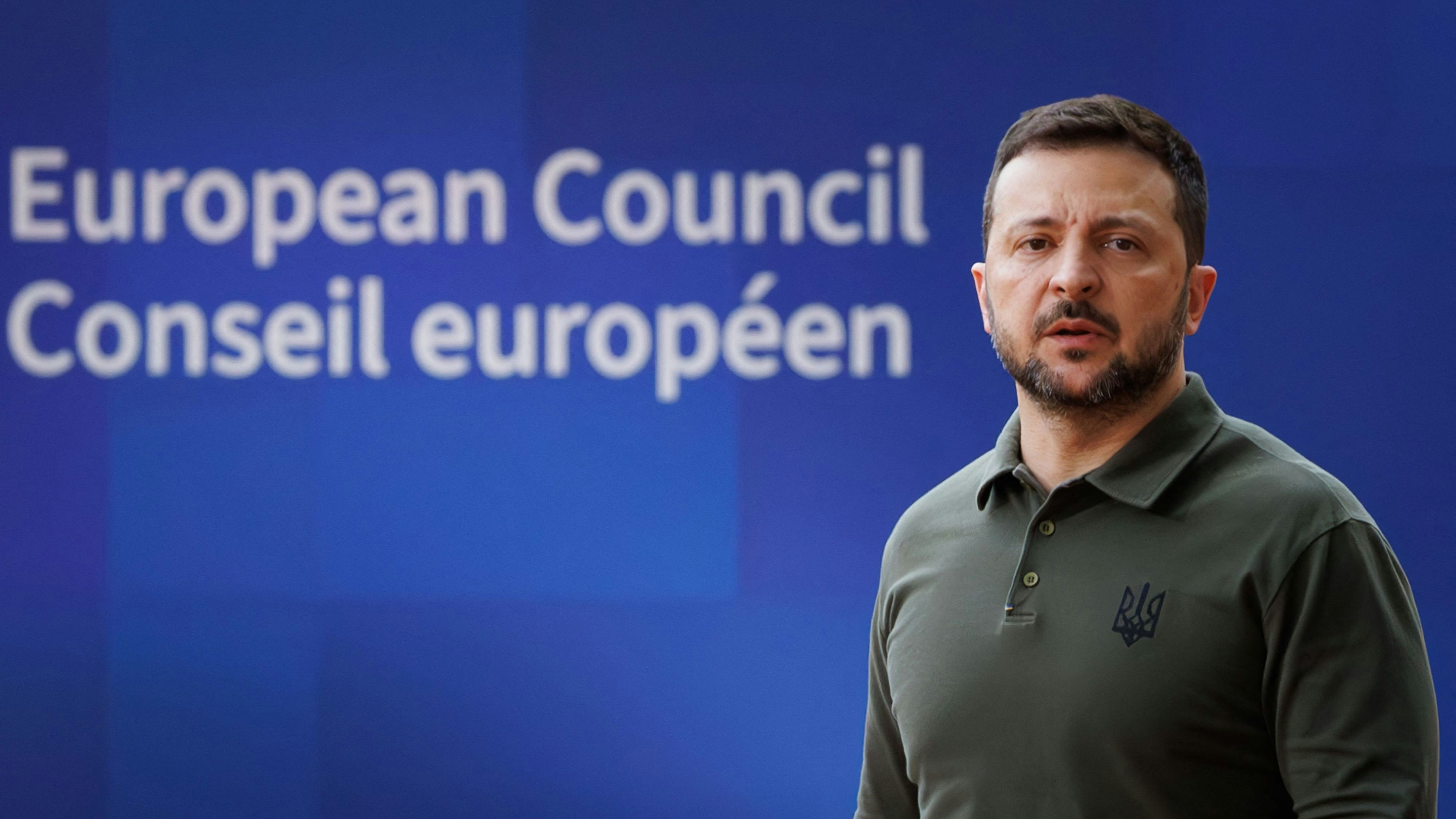 Download von www.picturedesk.com am 27.06.2024 (20:06).  Ukraine's President Volodymyr Zelensky arrives for the European Council Summit at the EU headquarters in Brussels on June 27, 2024. (Photo by BENOIT DOPPAGNE / BELGA / AFP) - 20240627_PD6262 - Rechteinfo: Rights Managed (RM) Nur für redaktionelle Nutzung! Werbliche Nutzung erfordert Freigabe: bitte schicken Sie uns eine Anfrage.