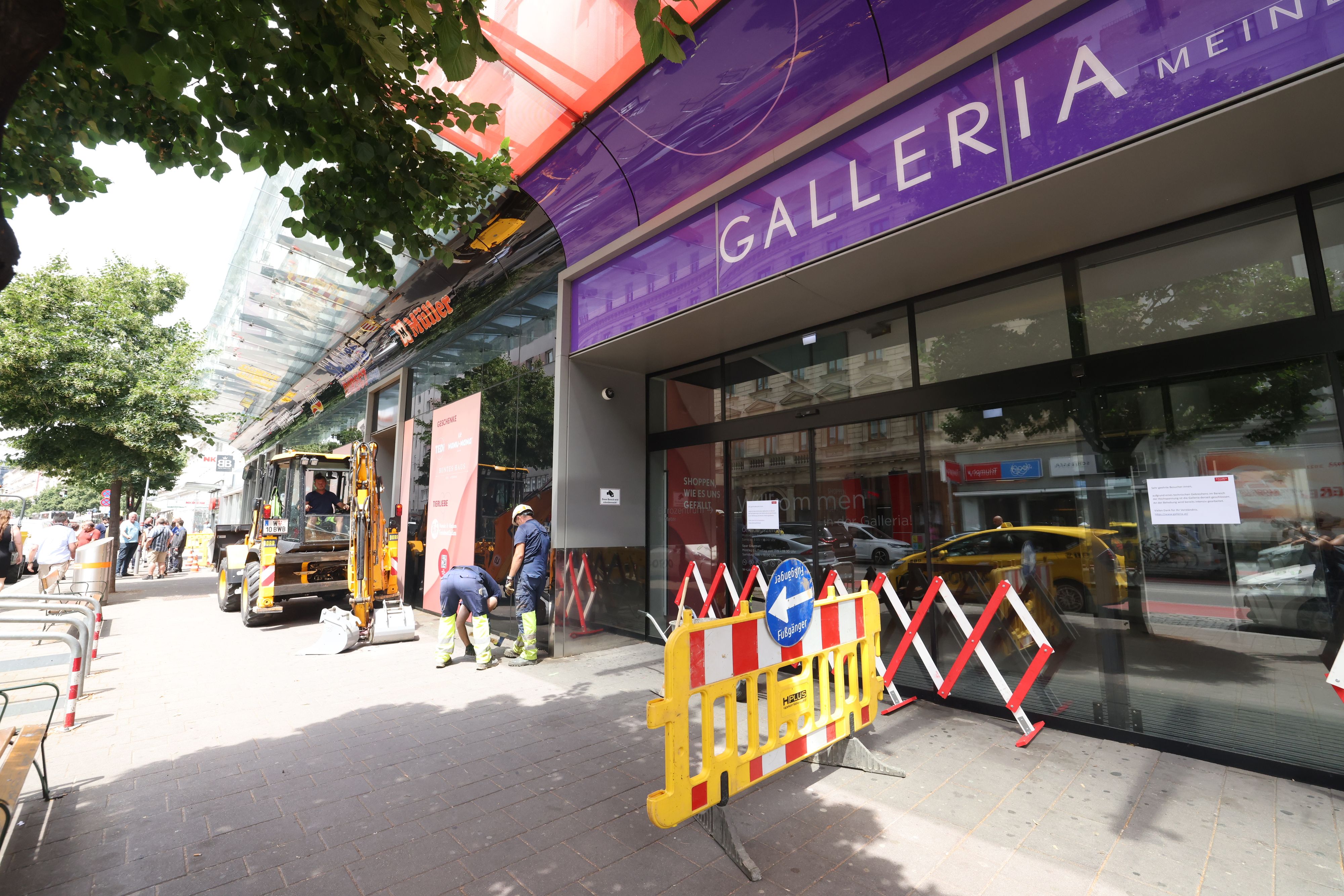 Die Wiener Netze waren mehrere Stunden beschäftigt, um die Hochspannleitung zu reparieren.