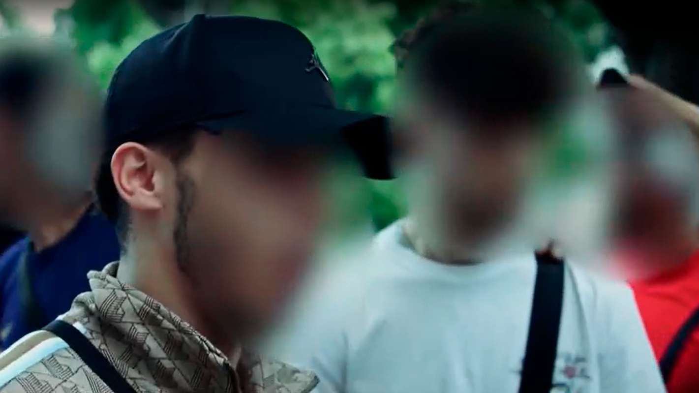 Eine arabisch-syrische Jugendgruppe plaudert gegenüber PULS24 aus dem Nähkästchen: 