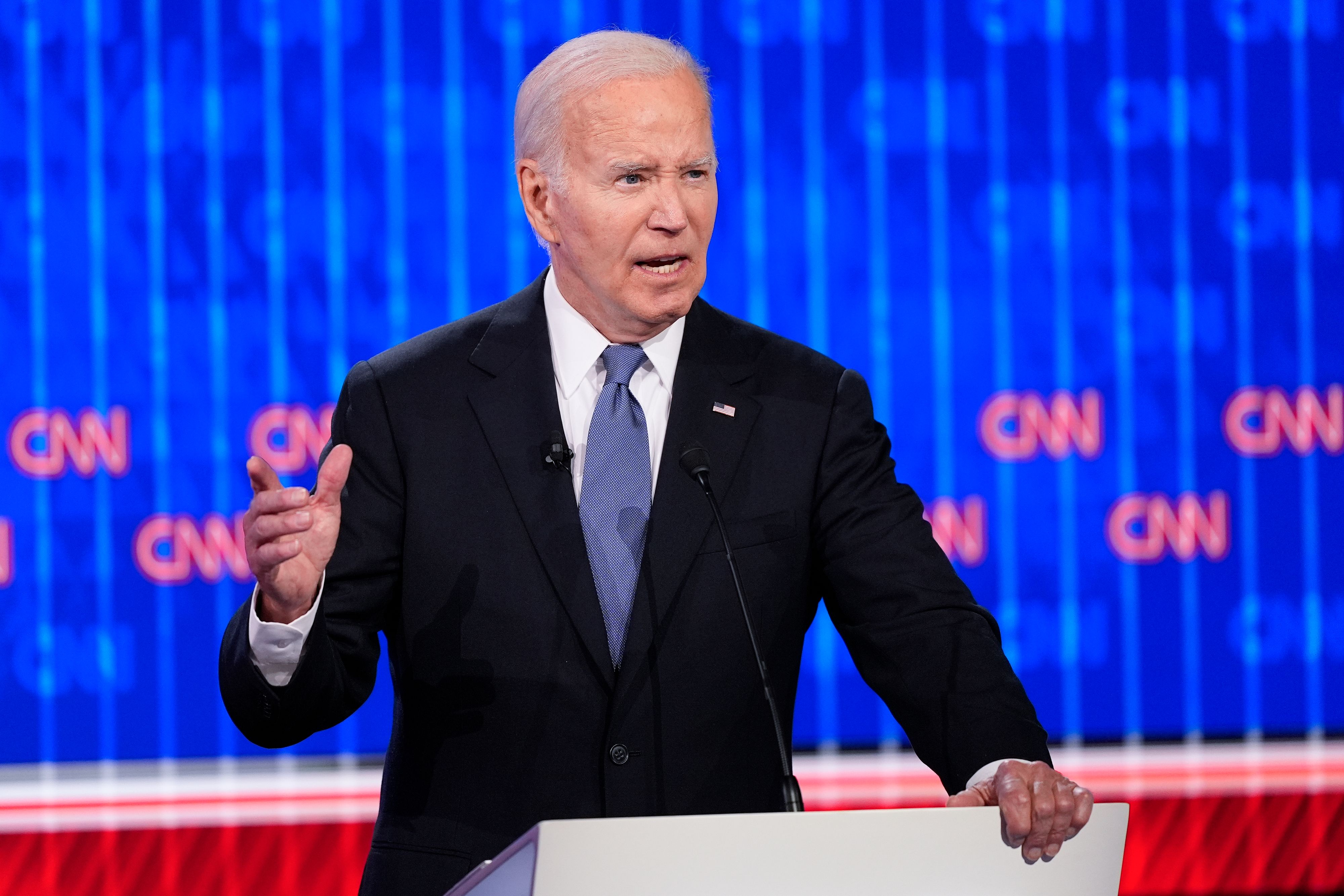 Joe Bidens Beraterteam soll ihn während seiner Amtszeit eng abgeschirmt haben, um Schwächen zu kaschieren.