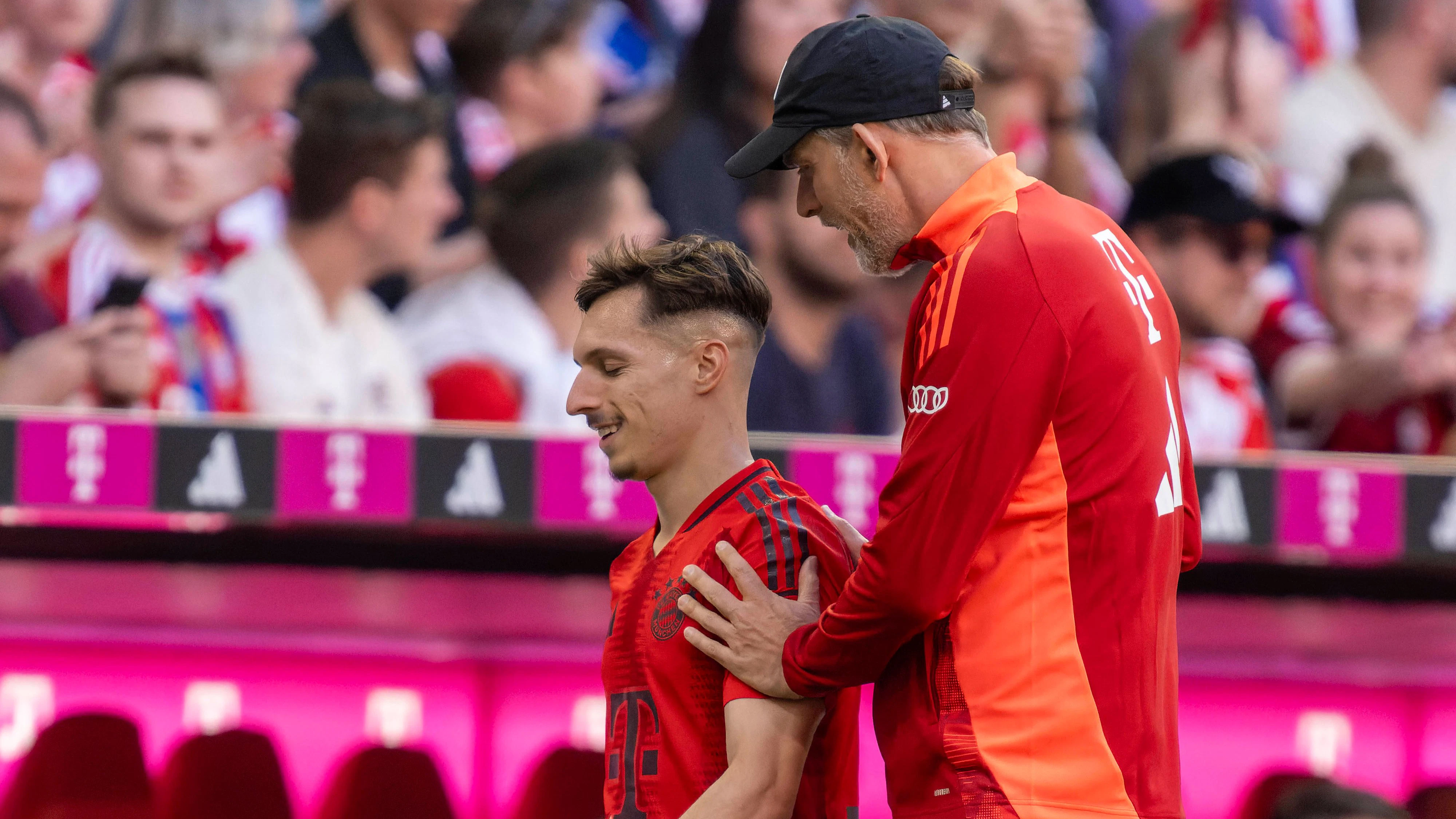 Bayern-Trainer Thomas Tuchel und der spanische Flügelflitzer Bryan Zaragoza. 