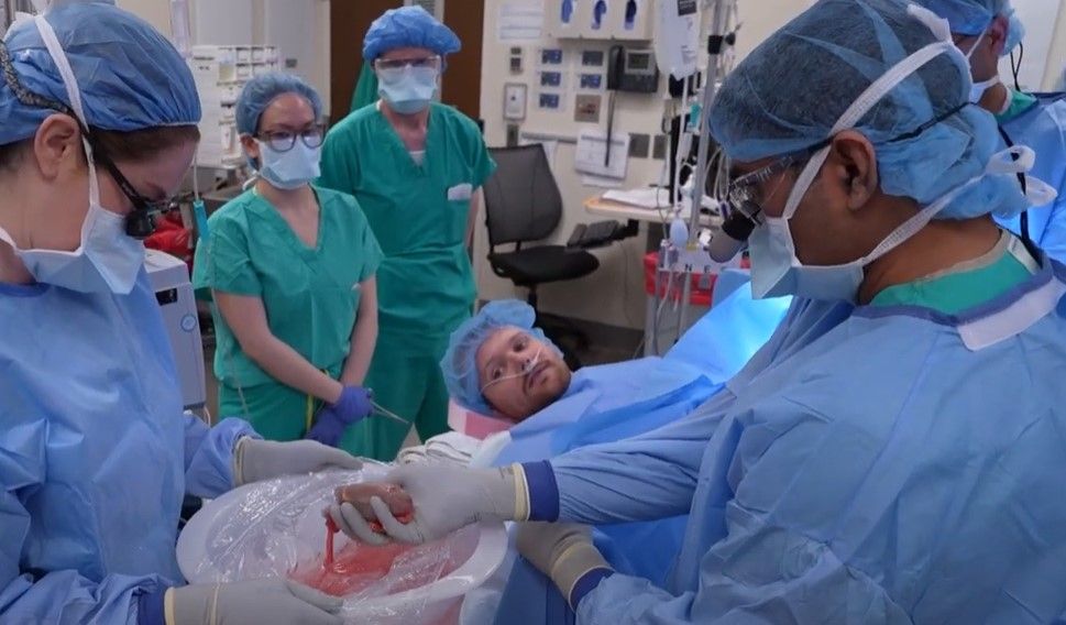 Bevor ihm die Spenderniere eingesetzt wurde, konnte John Nicolas (Bild) sie persönlich ansehen.