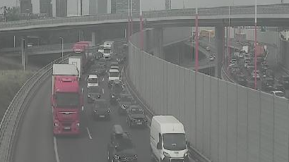 Blick auf die Südosttangente Richtung Süden: Wie hier ging vielerorts gar nichts mehr.