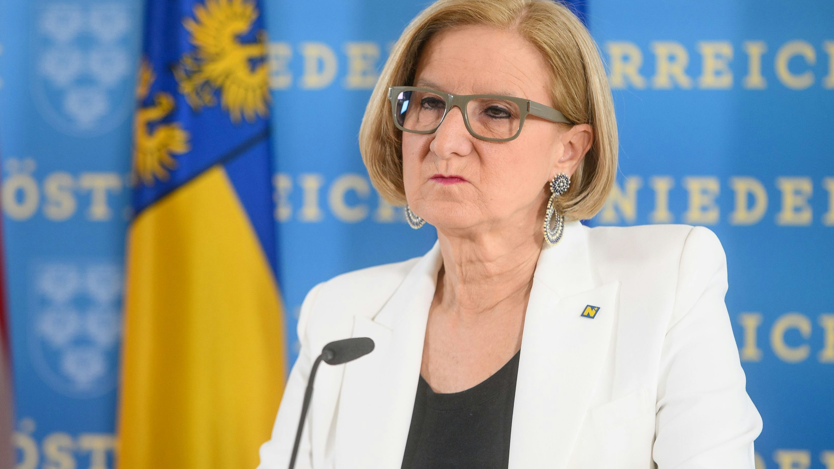 Heute.at - Mikl will 2.500€ Strafe, wenn man sich nicht integriert