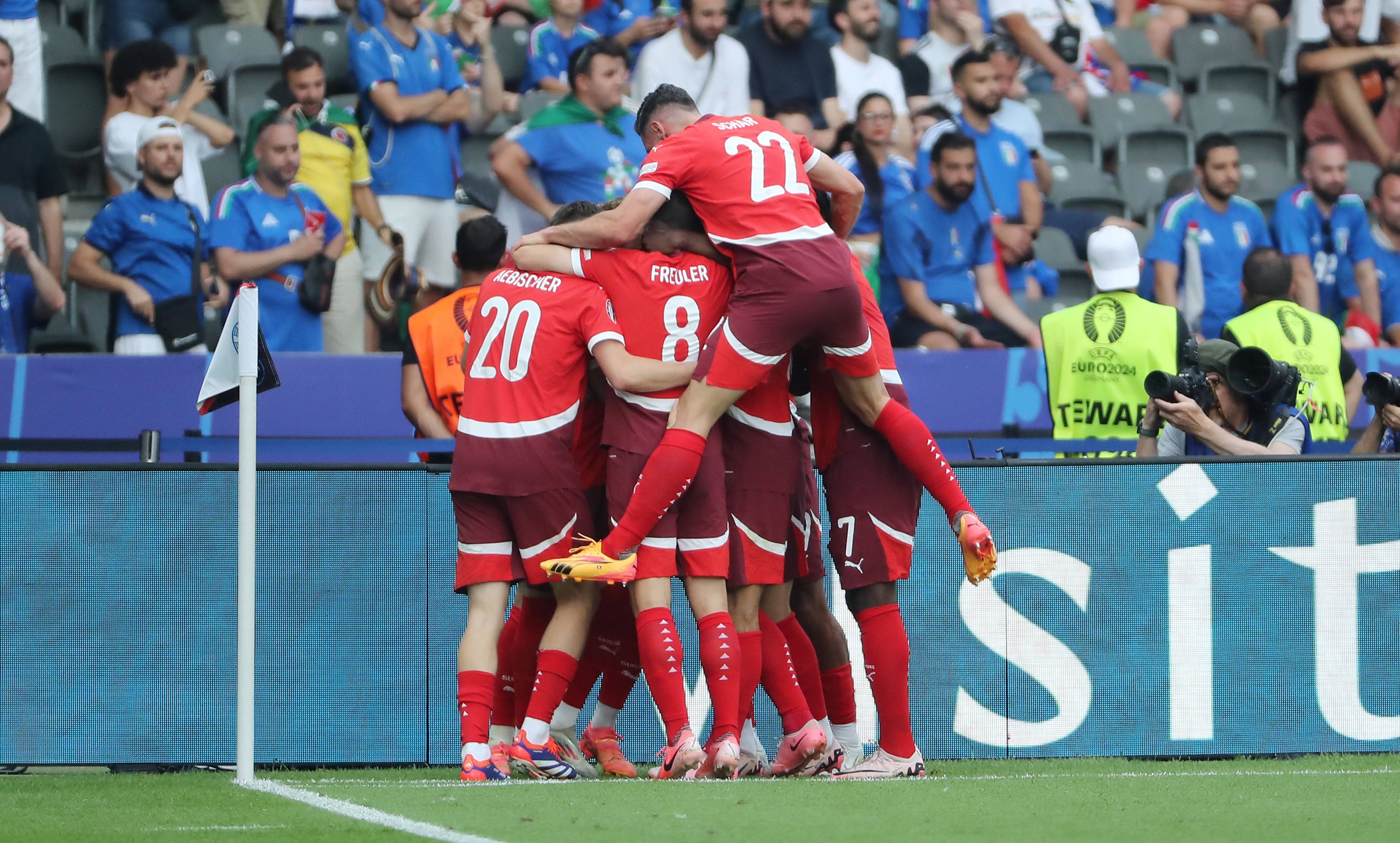 Die Schweizer jubeln, die Italien-Fans sind fassungslos