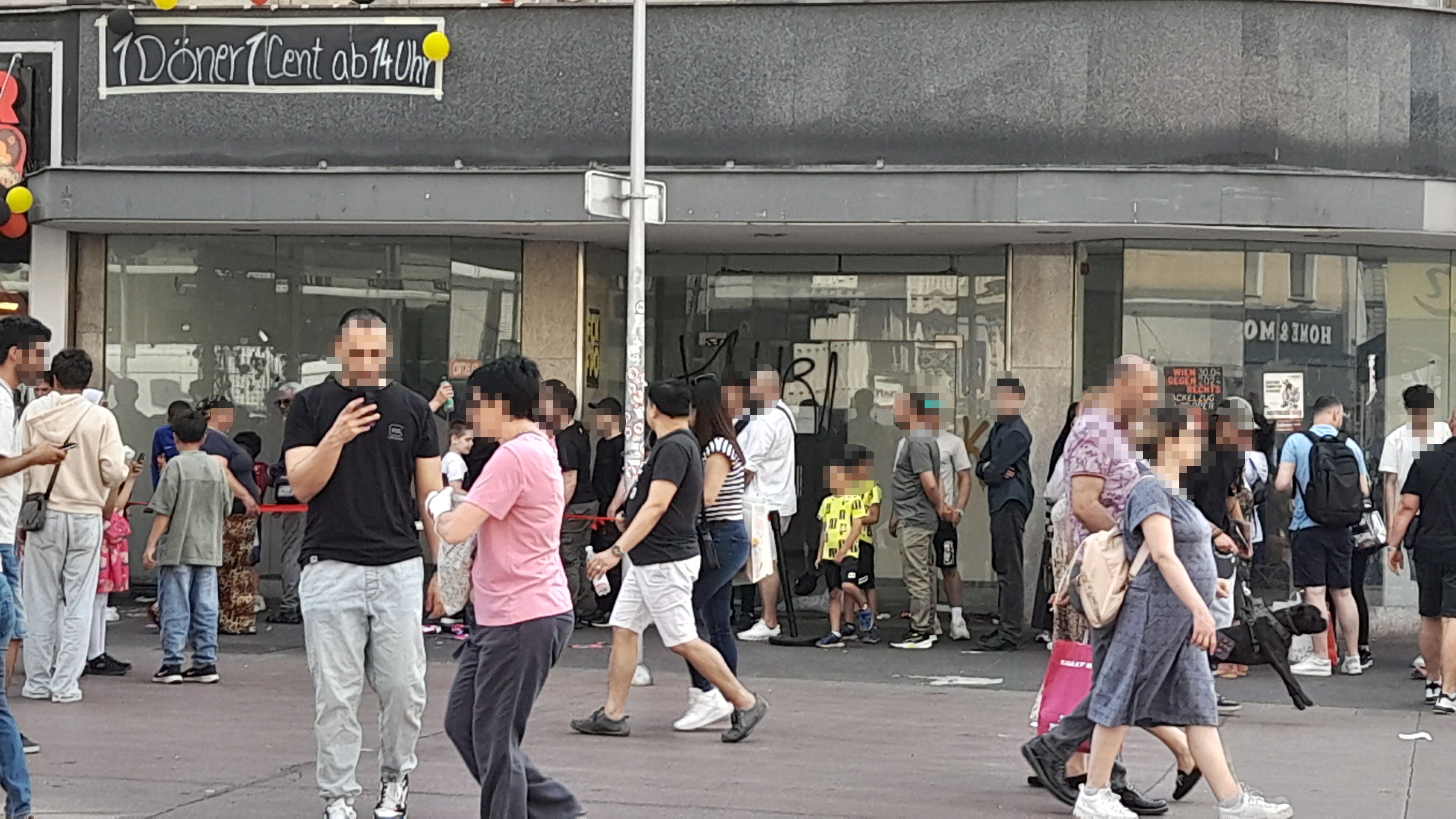 Diese Aktion hatte es in sich: Einen Kebab für nur einen Cent. 