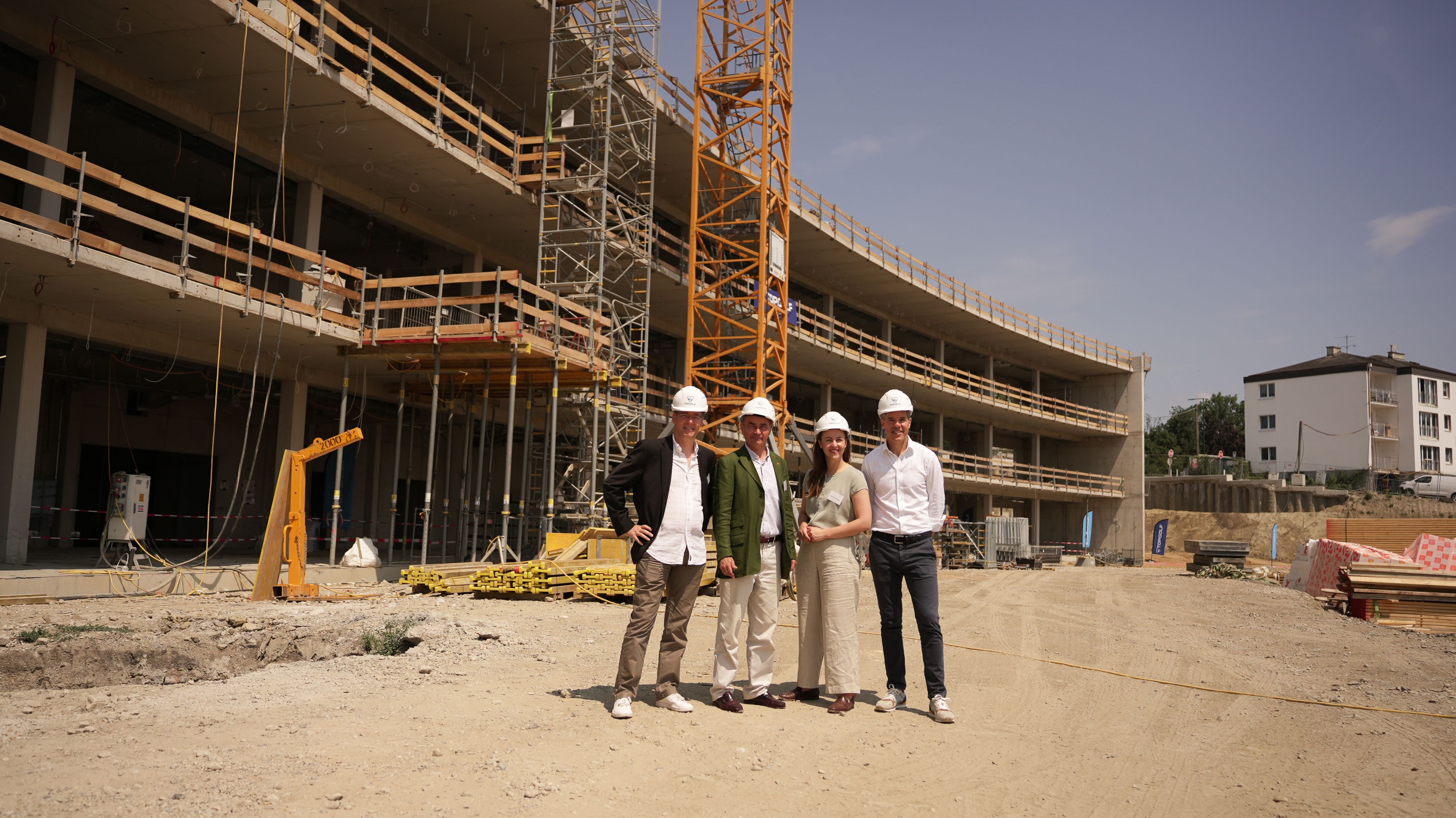 Bei der Topgolf Anlage in Brunn am Gebirge konnte die Dachgleiche gefeiert werden.