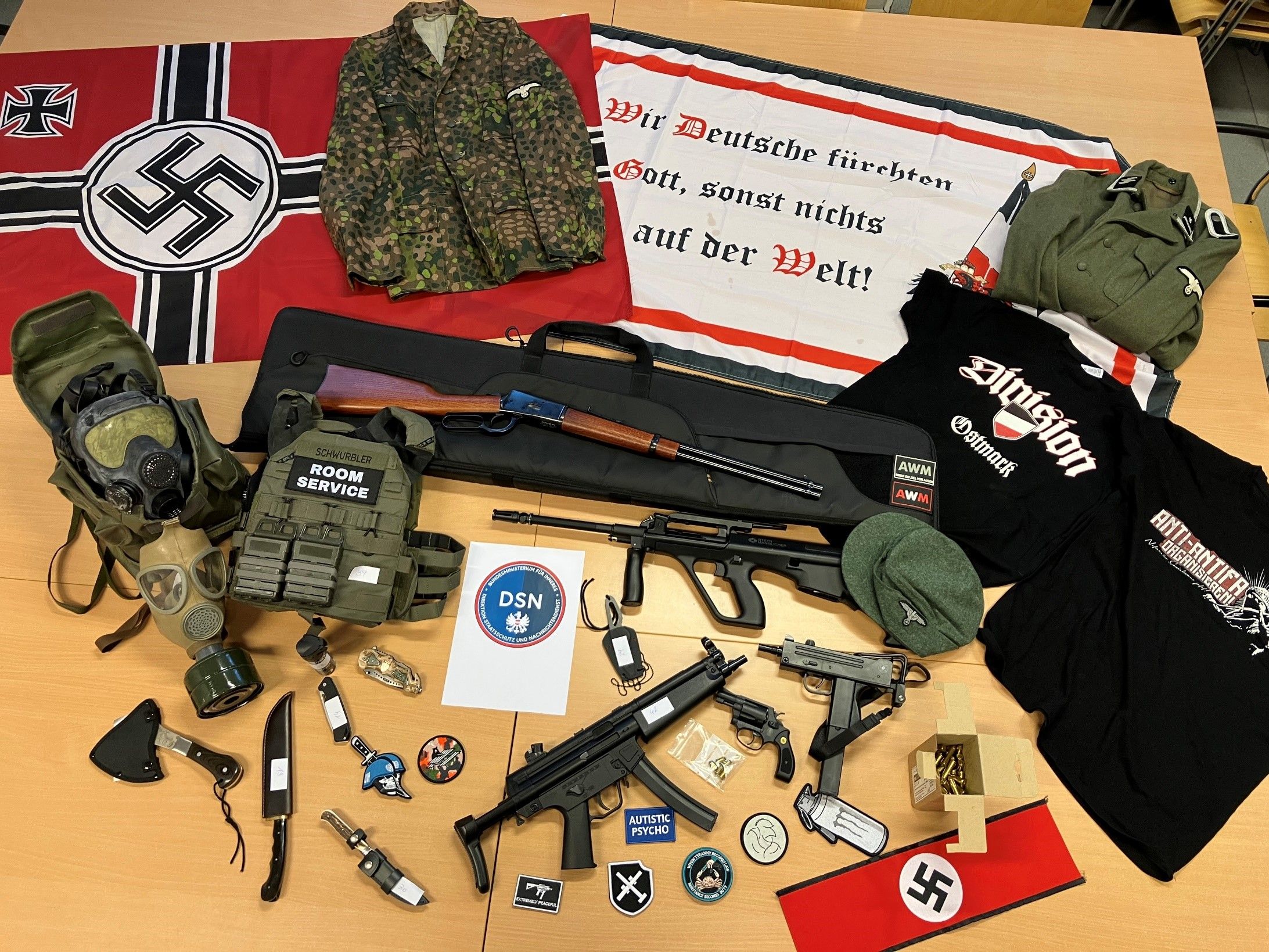 Schockierender Fund: Das Ergebnis der DSN-Razzia beim Verdächtigen in Wien