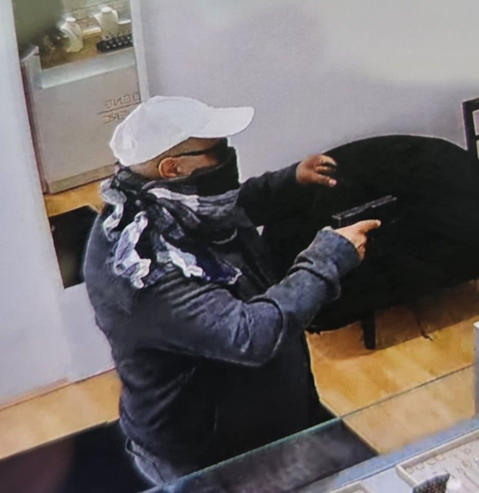 Doe Polizei bittet um Hinweise: Wer kennt diesen Mann?