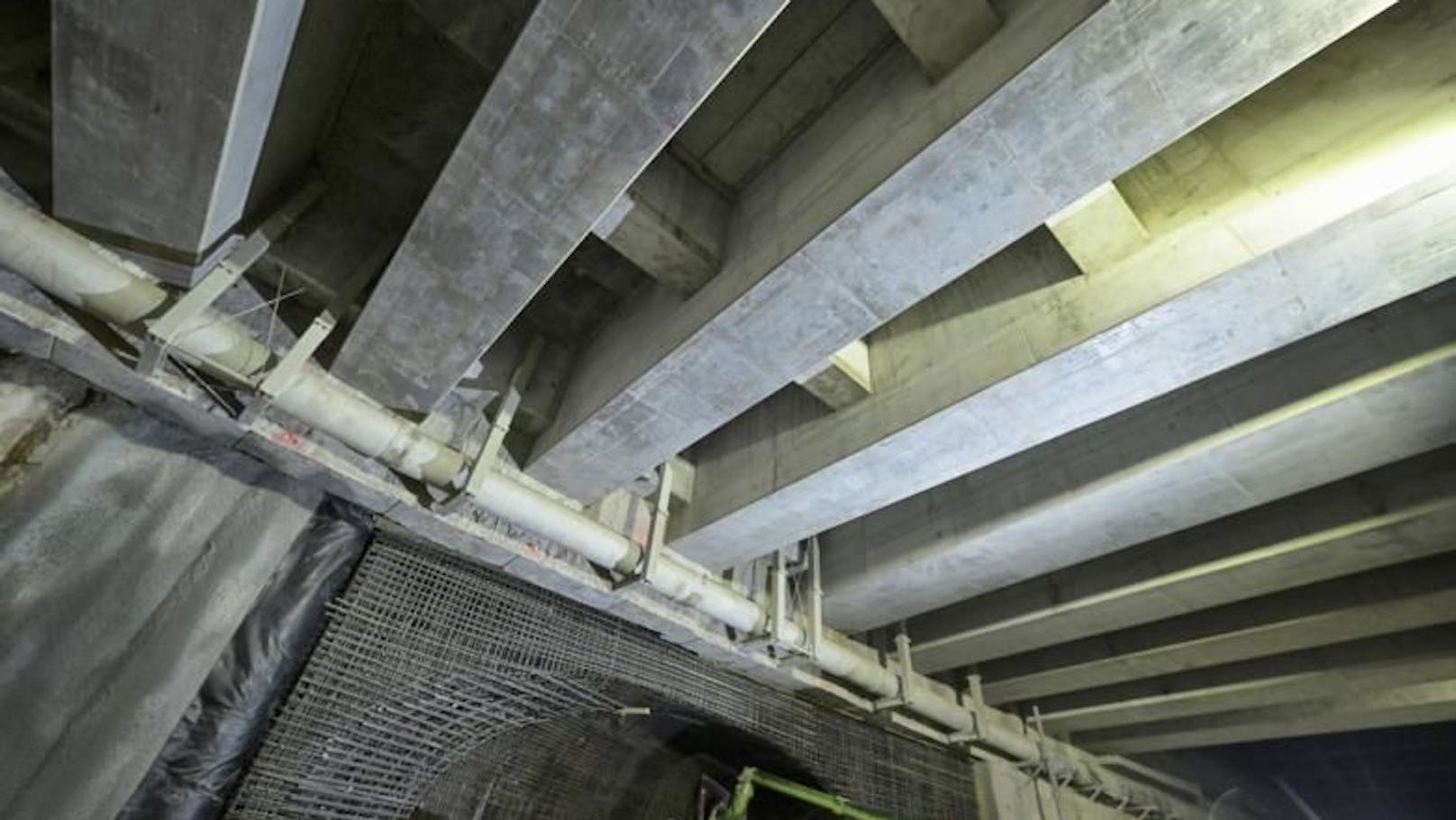 Die U4 bekommt 94 neue Tunnelträger, ist zwischen Schwedenplatz und Schottenring gesperrt.