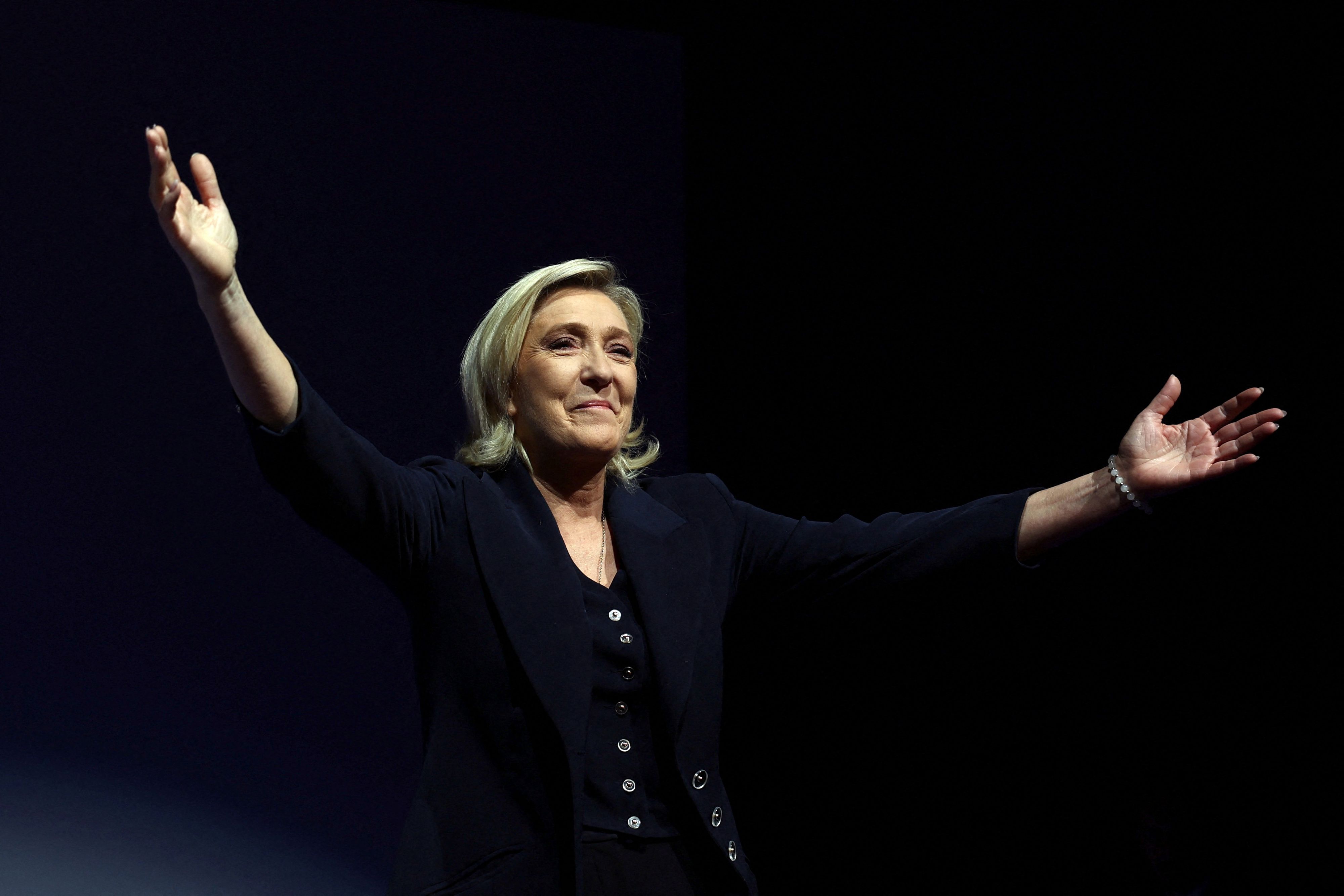 Marine Le Pen darf über Platz 1 jubeln.