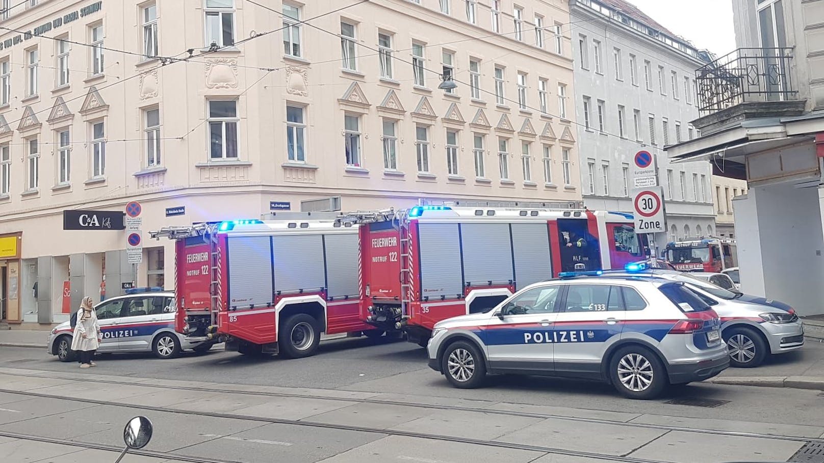Feuerwehreinsatz am Montagmorgen in der Gurkgasse (Wien-Penzing)