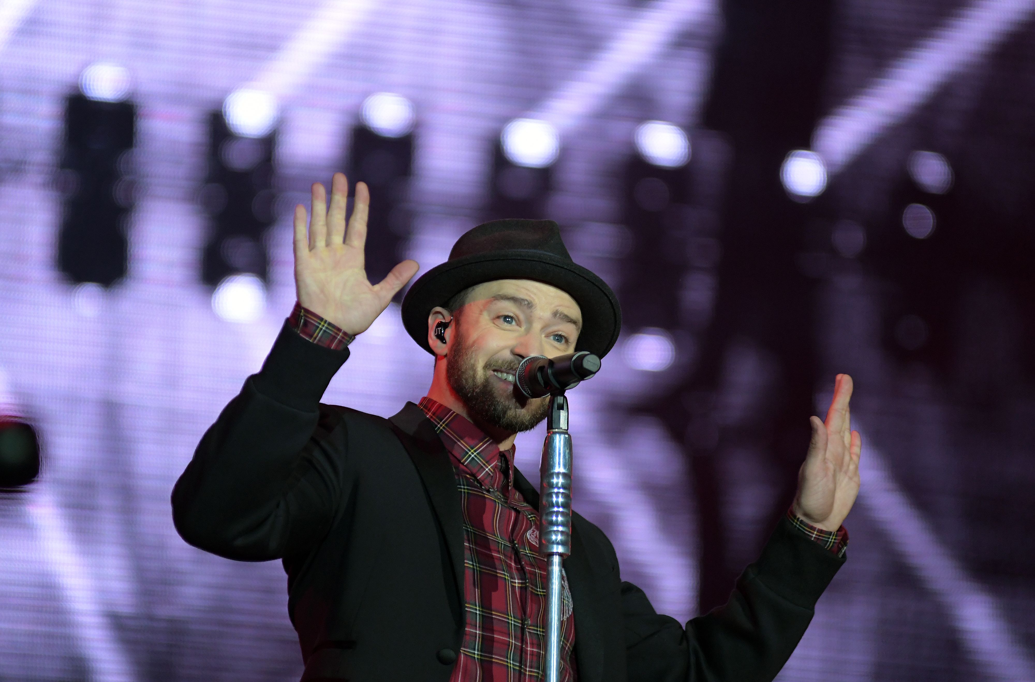 Justin Timberlake zeigt, wie ernst er seinen polizeilichen Zwischenfall nimmt.