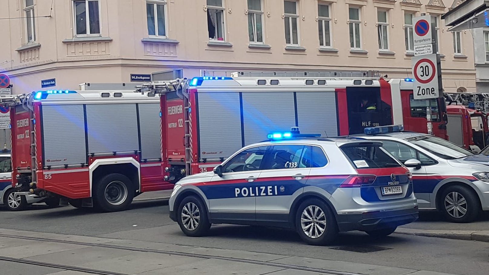 Feuerwehreinsatz am Montagmorgen in der Gurkgasse (Wien-Penzing)