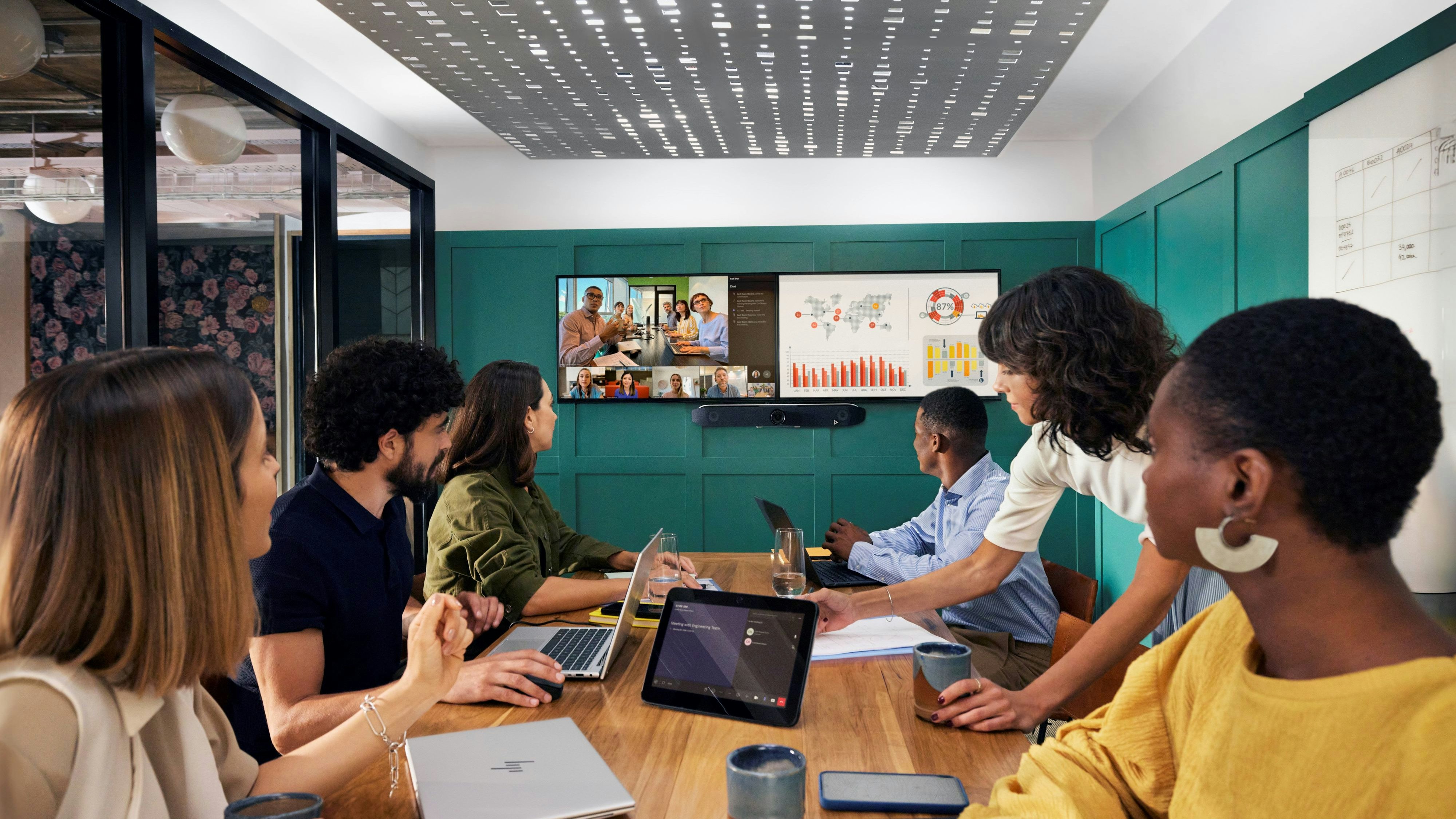 HP und Poly präsentieren flexible Meeting-Lösungen. 